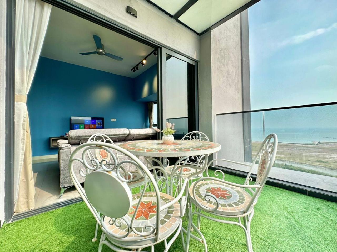 Imperio Residence 2 Bedrooms Private Jacuzzi Villa by MJ Holiday