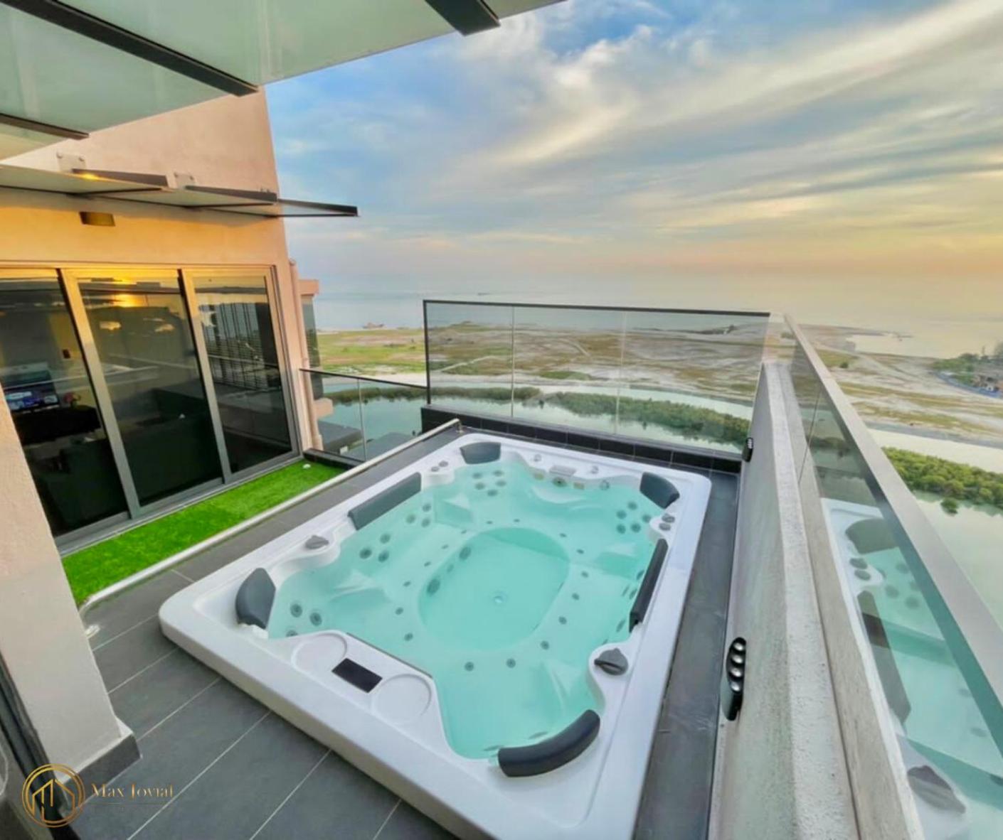 Imperio Residence 2 Bedrooms Private Jacuzzi Villa by MJ Holiday