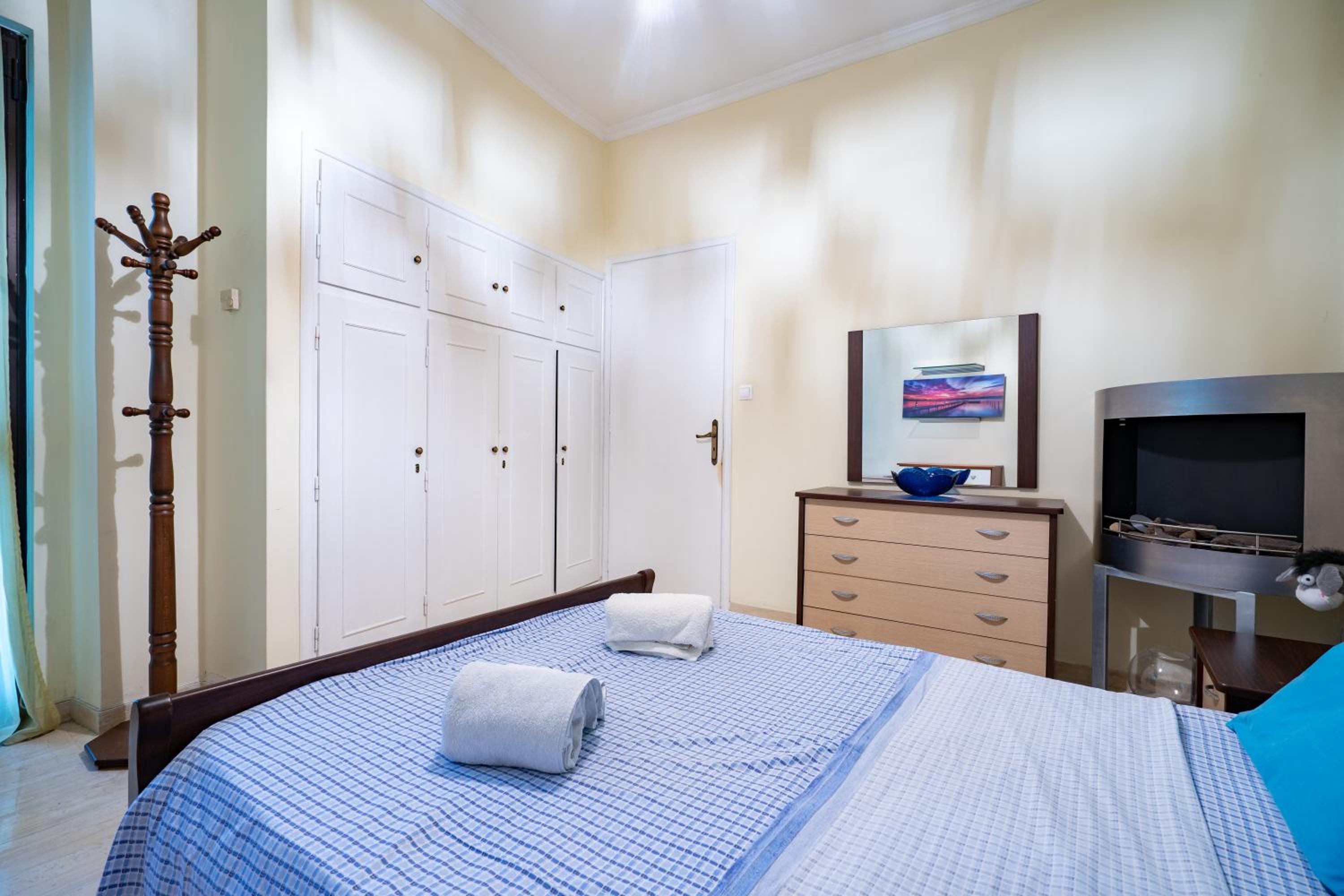 Cozy Ag Dimitrios 2 bdrm apart