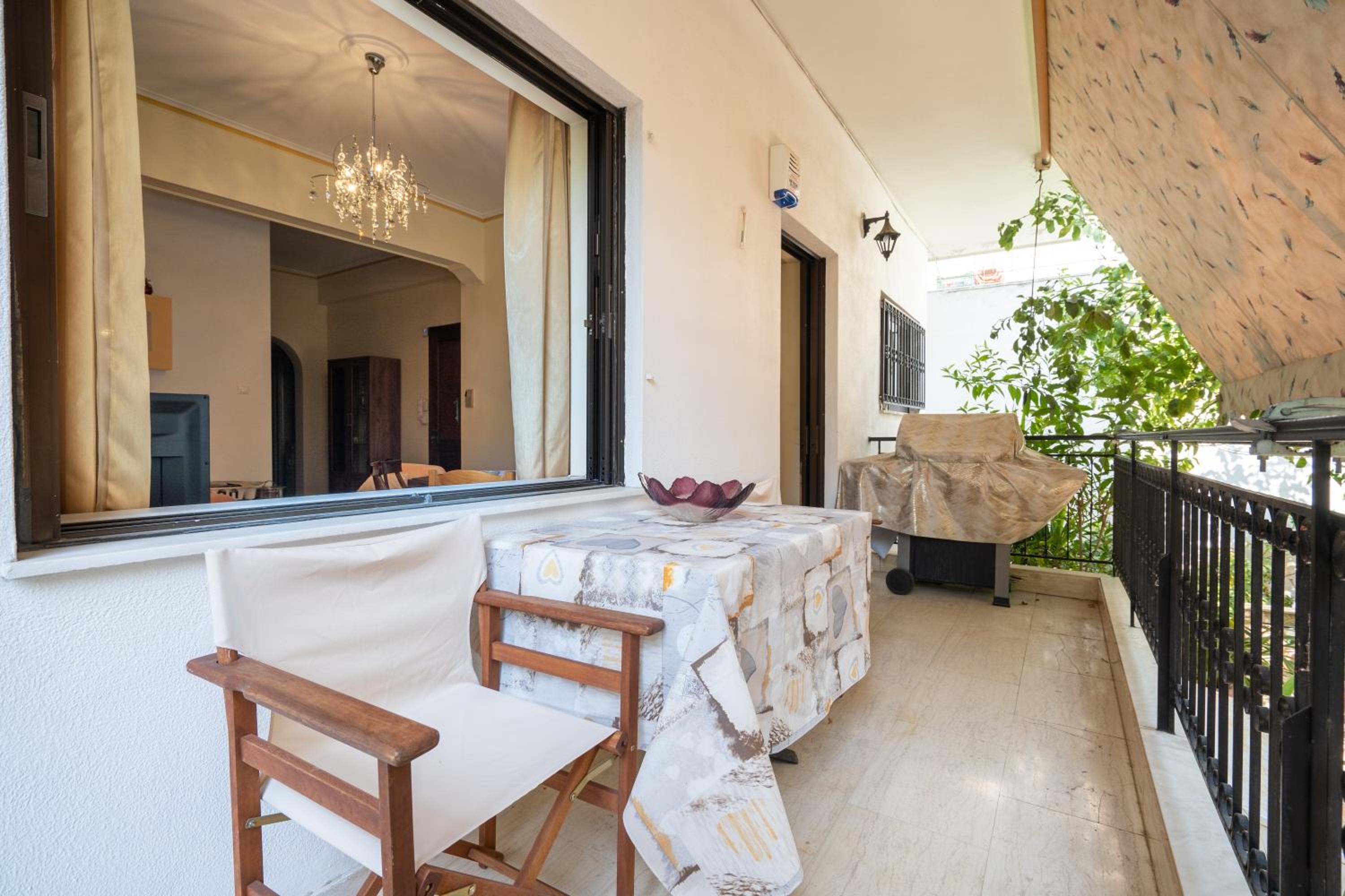 Cozy Ag Dimitrios 2 bdrm apart