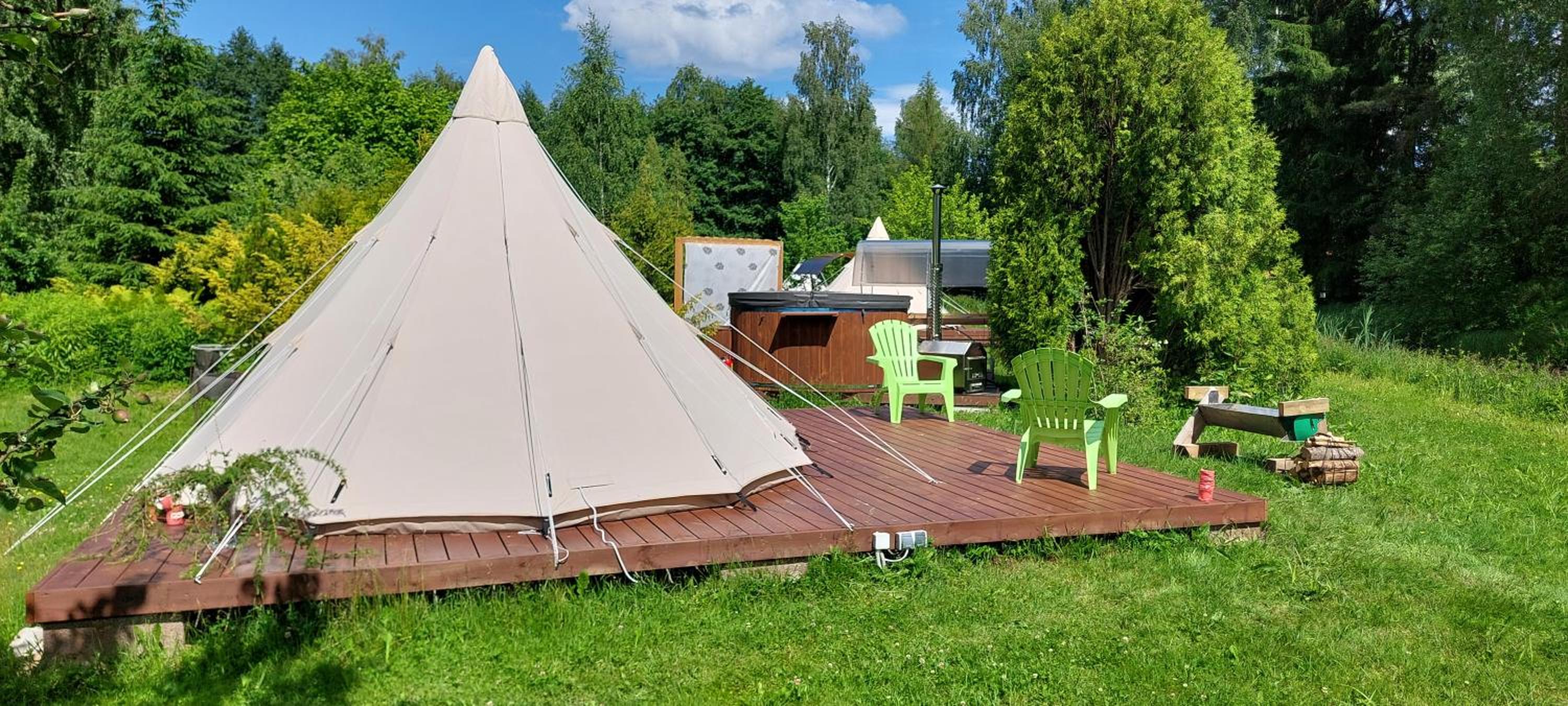 Camping Fluffy Horns - Kempings Pūkainie Ragi