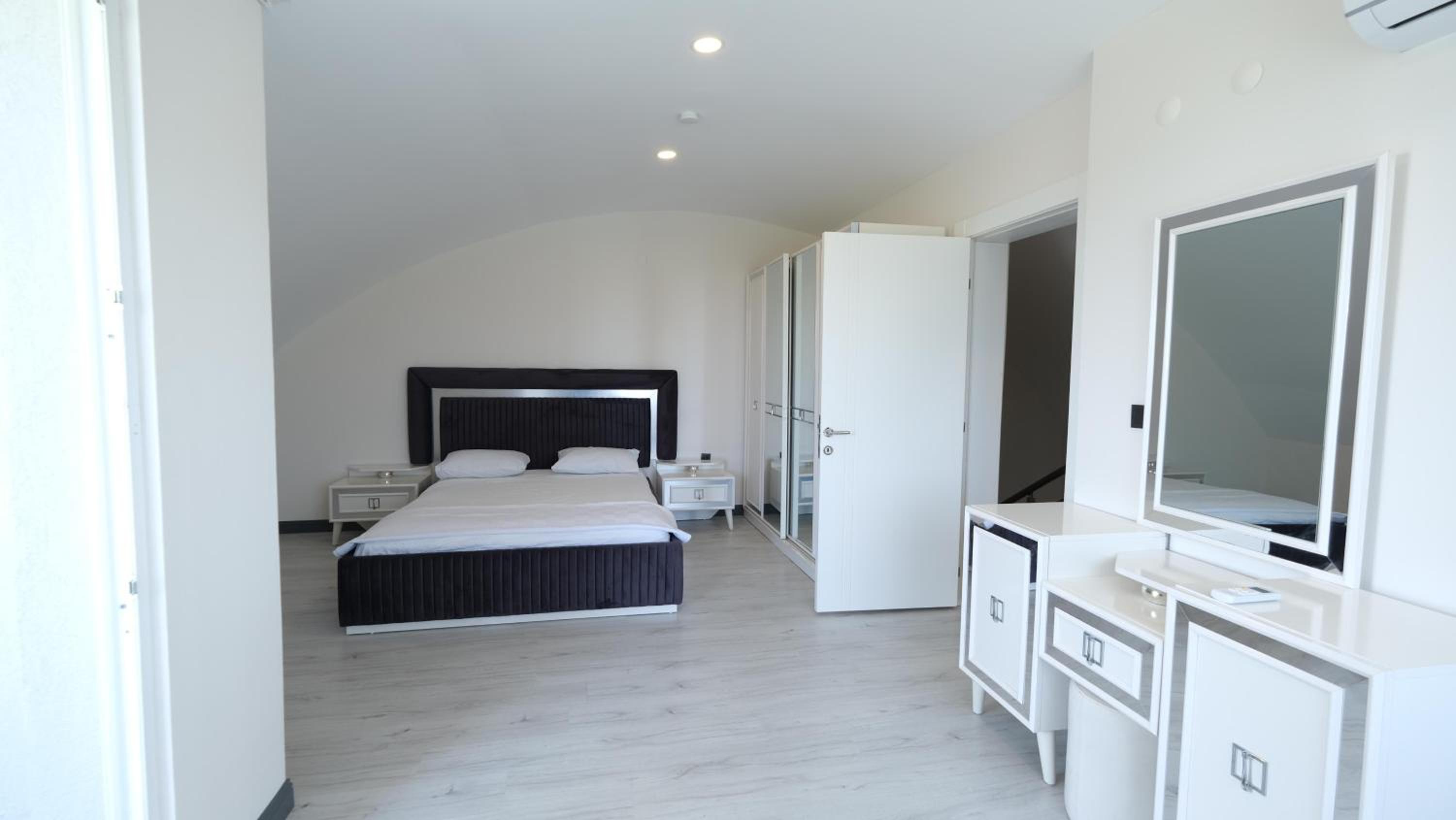 Prestıge Villa