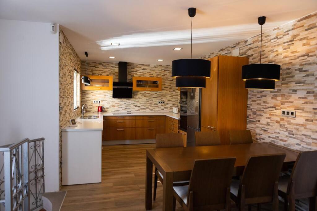 Chalet Con Piscina Privada