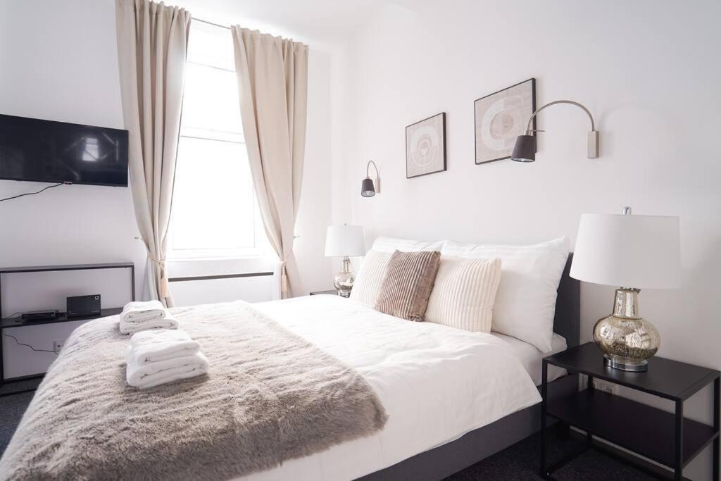 Next to Danube Canal, 5 min to city center with Metro