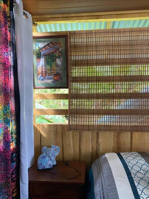 Rustic wooden little house close to the beach