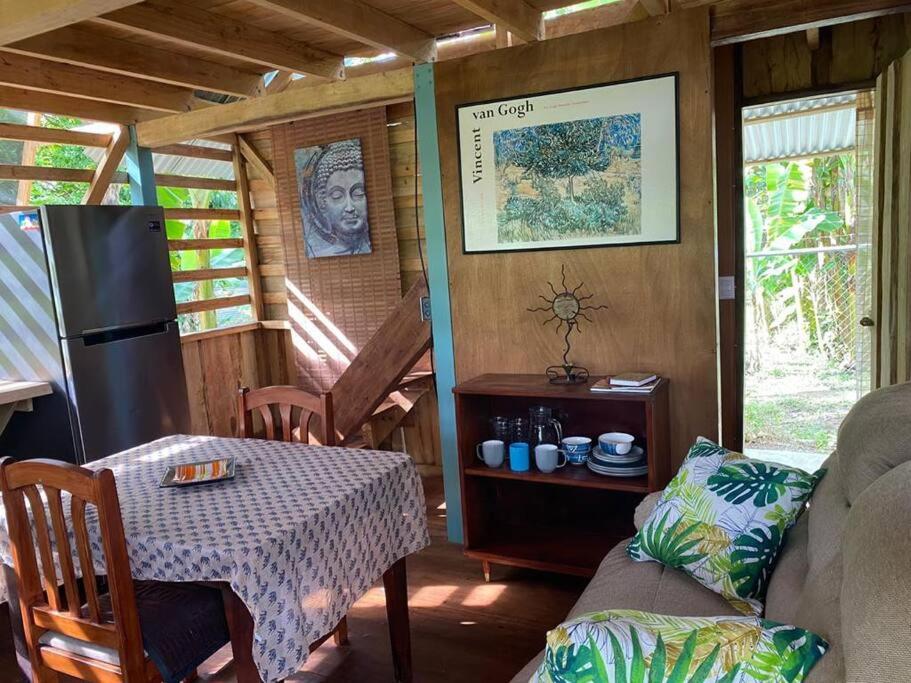 Rustic wooden little house close to the beach