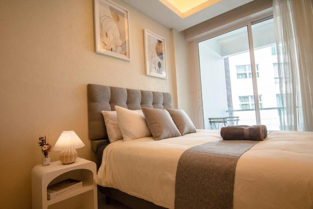 KL Dorsett Damas Grandeur Suite-F-Parking, Self C-In