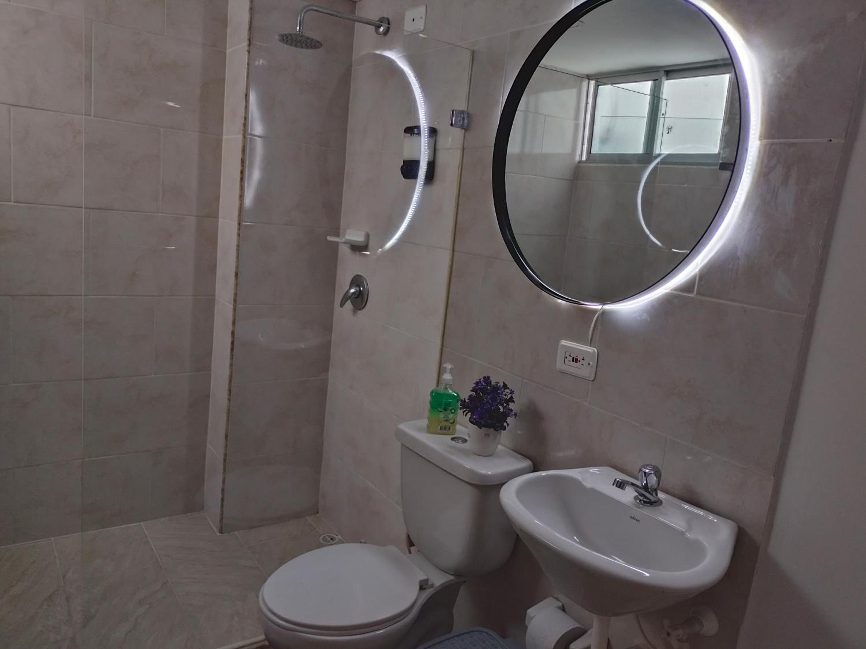Moderno, 3hab, elegante, la mejor ubicación 402