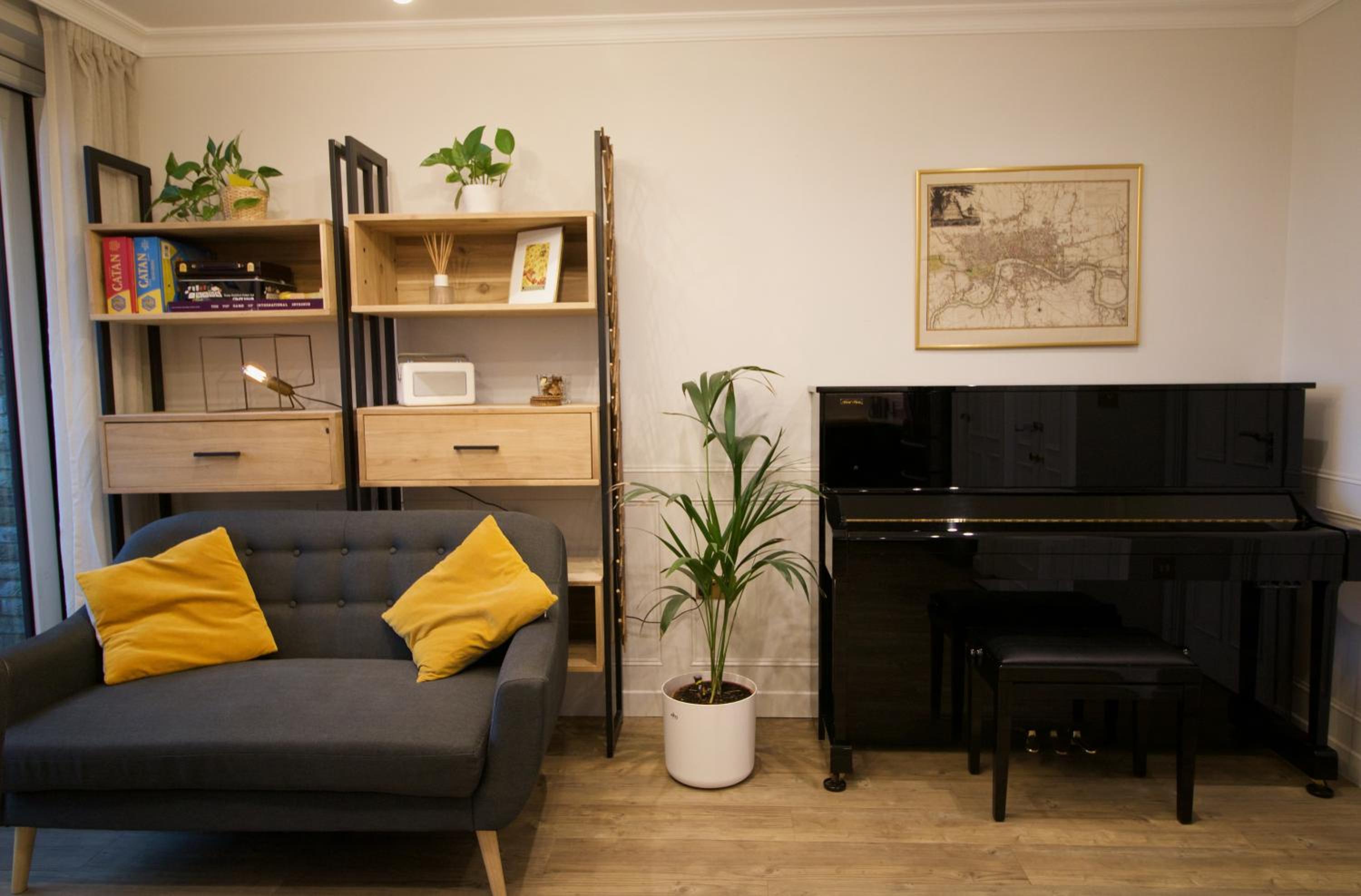 Luxury Surrey Quays Apartment
