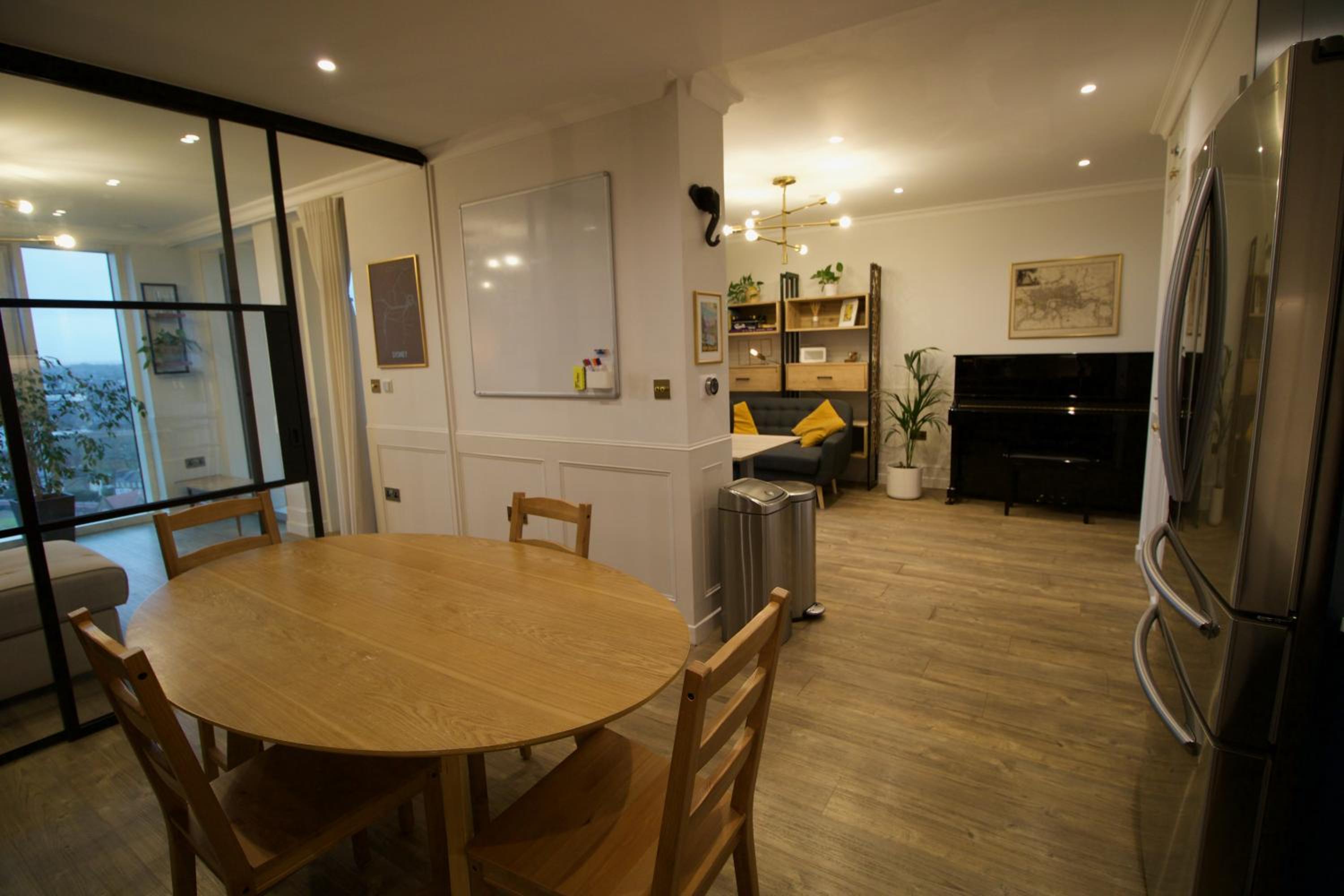 Luxury Surrey Quays Apartment