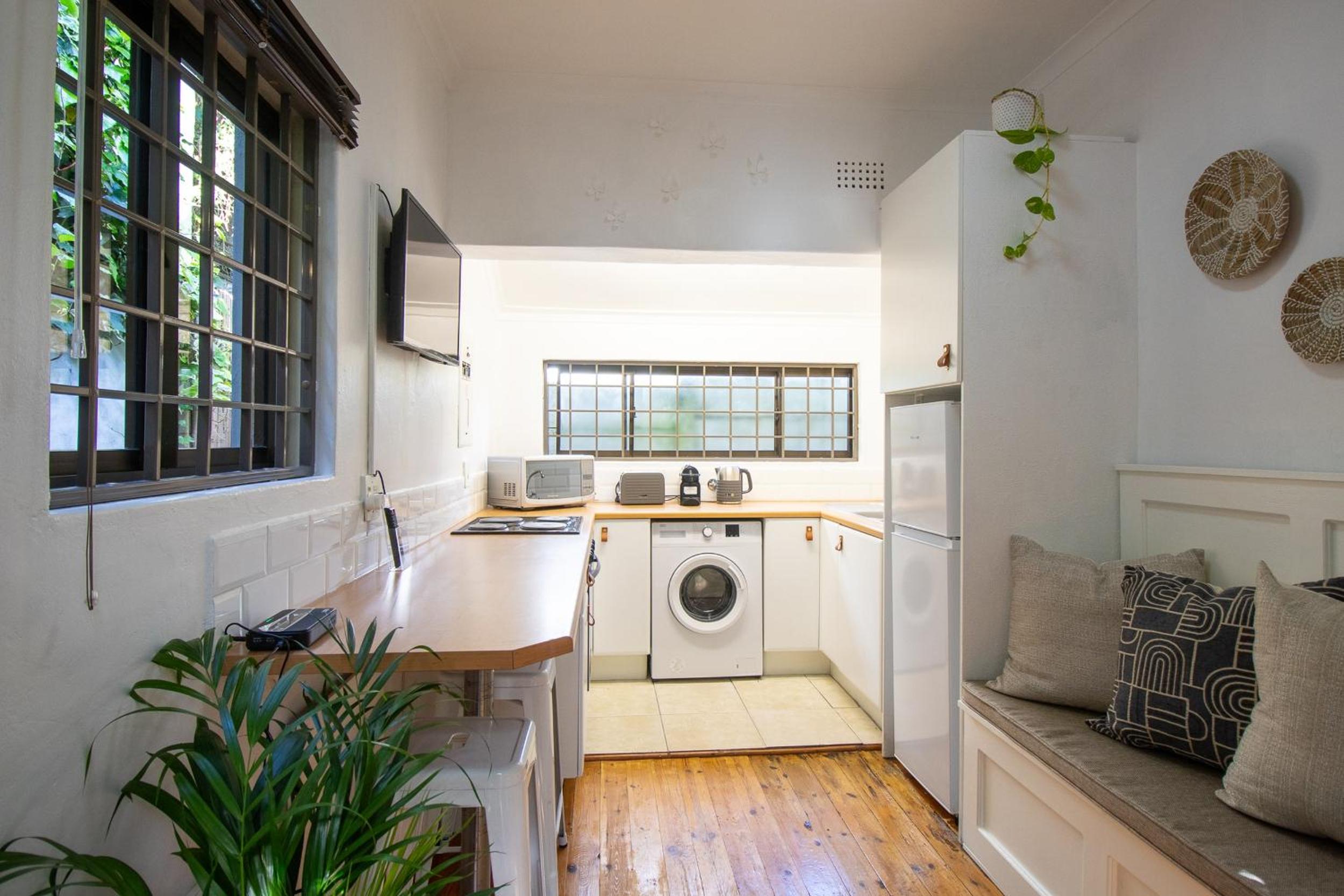 Marias Cottage 1BR Garden Retreat view 5