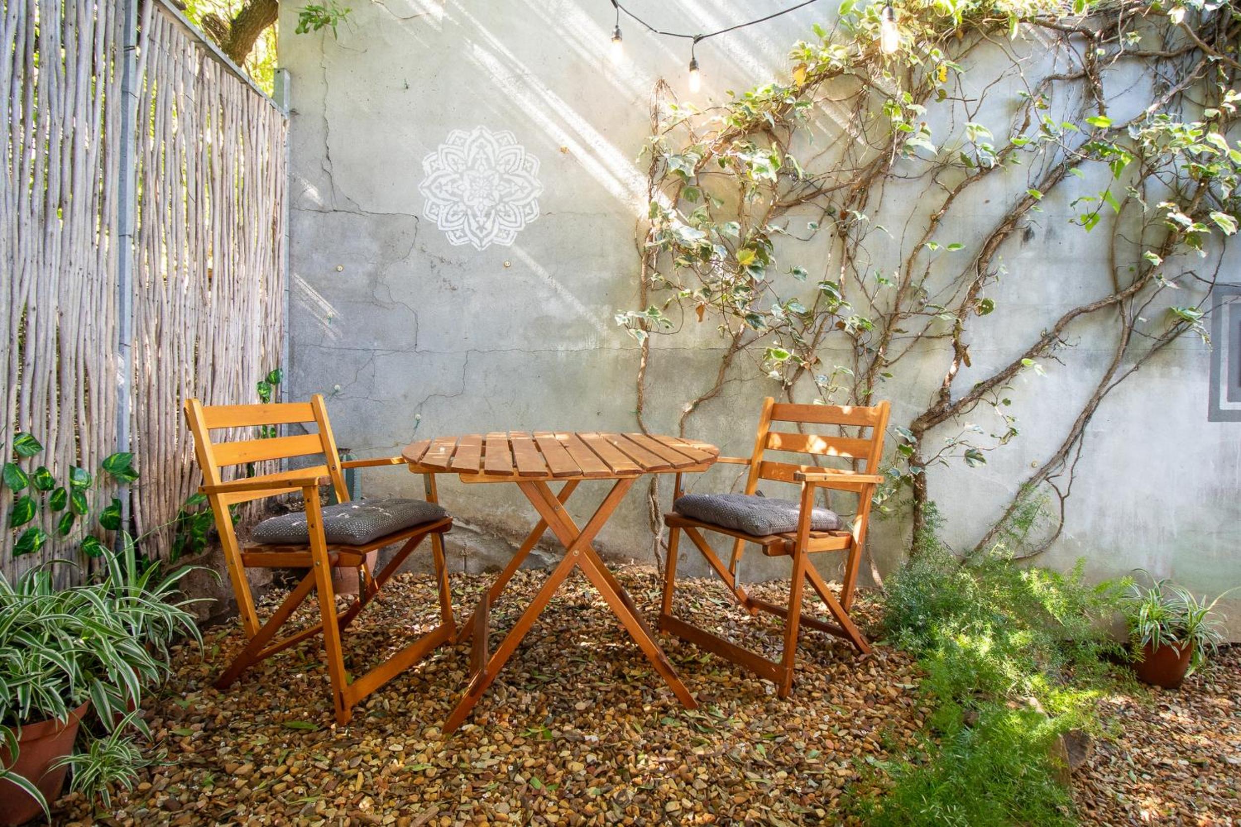 Marias Cottage 1BR Garden Retreat view 3