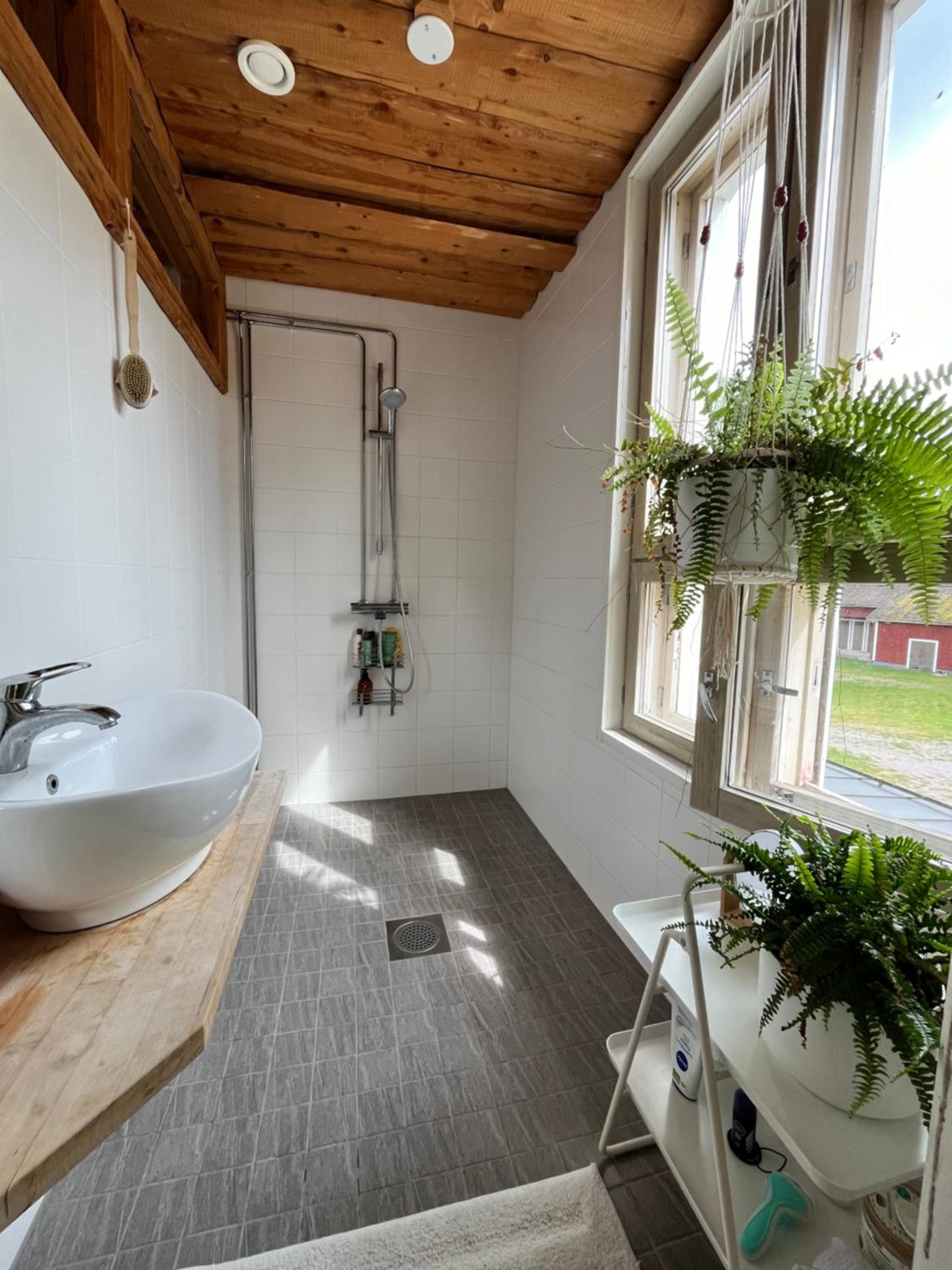 Retro Rustic Cabin