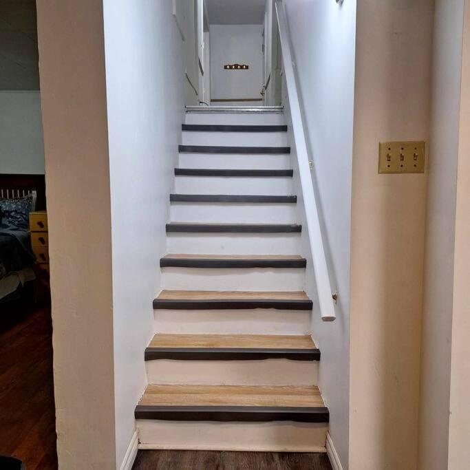 Full house close to everything