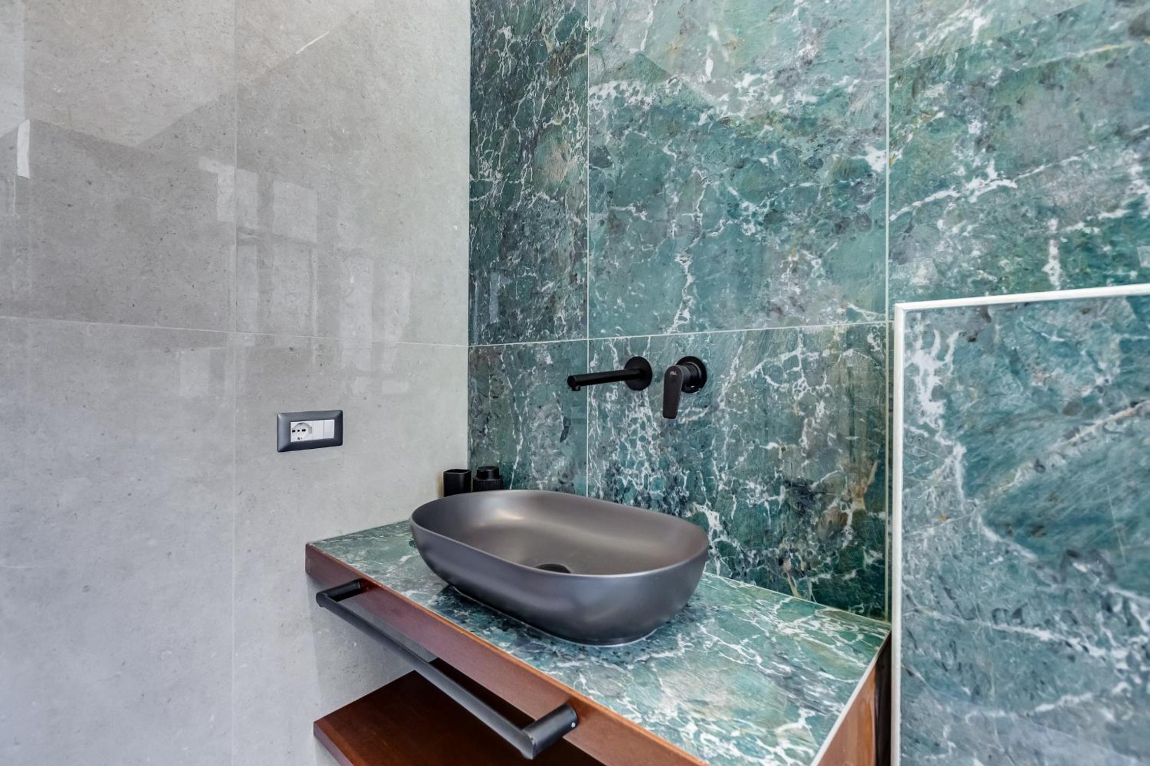 BMGA l Ottaviano Lux 3Bdr Apartment