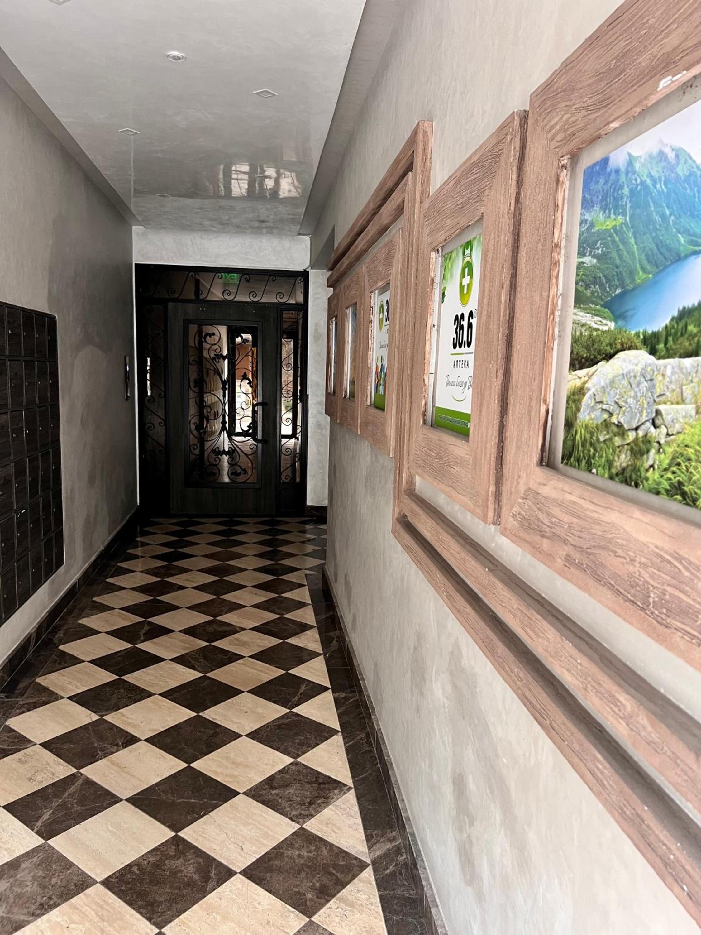 Bodega Apartments II