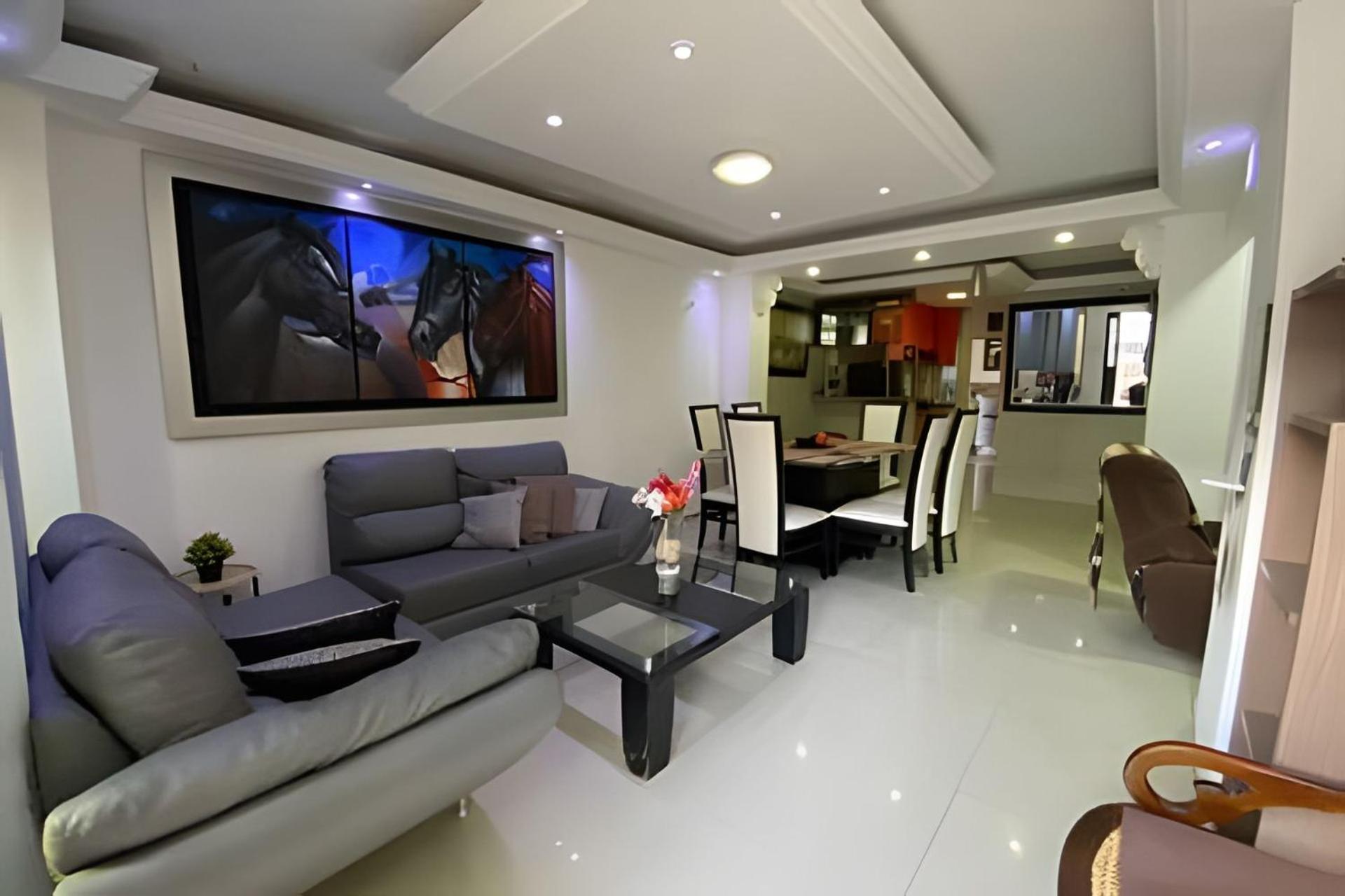 Casa 4 habitaciones a 5 min puerta de oro by Accommodo360