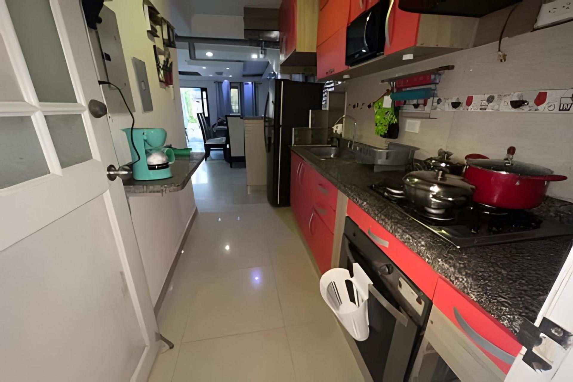 Casa 4 habitaciones a 5 min puerta de oro by Accommodo360