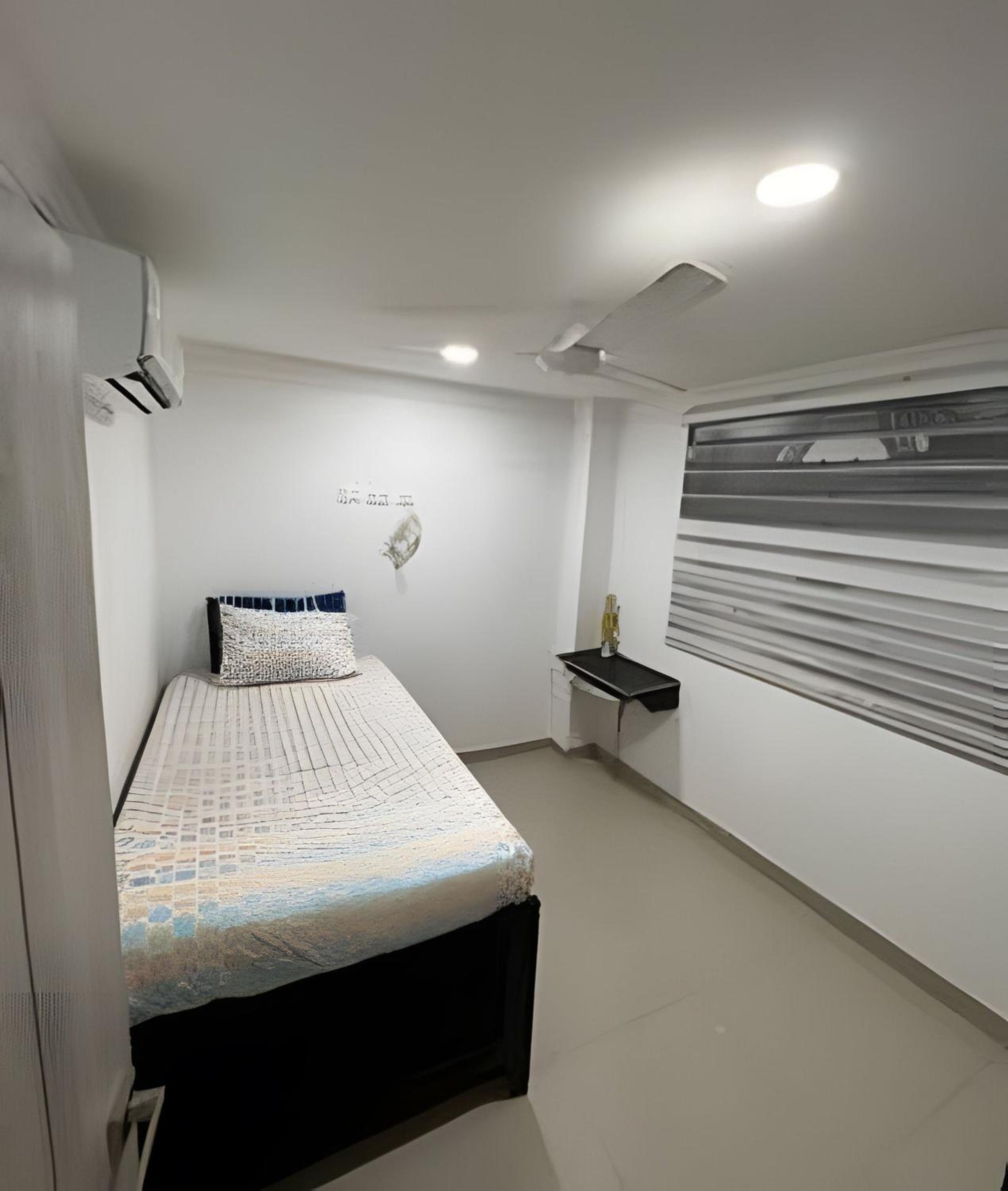 Casa 4 habitaciones a 5 min puerta de oro by Accommodo360