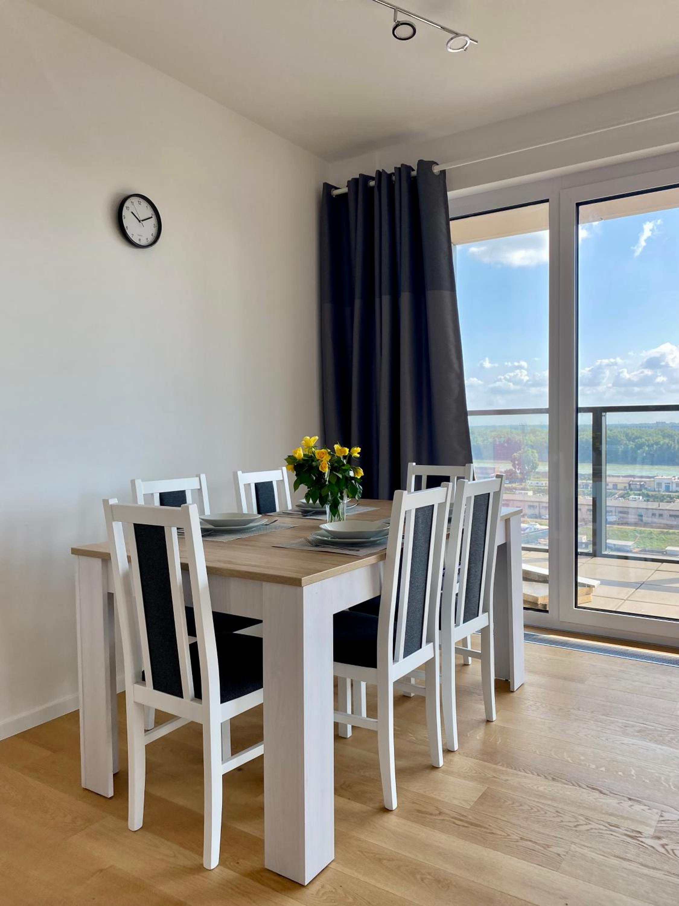 Luxury apartment in skyscraper with parking view 2