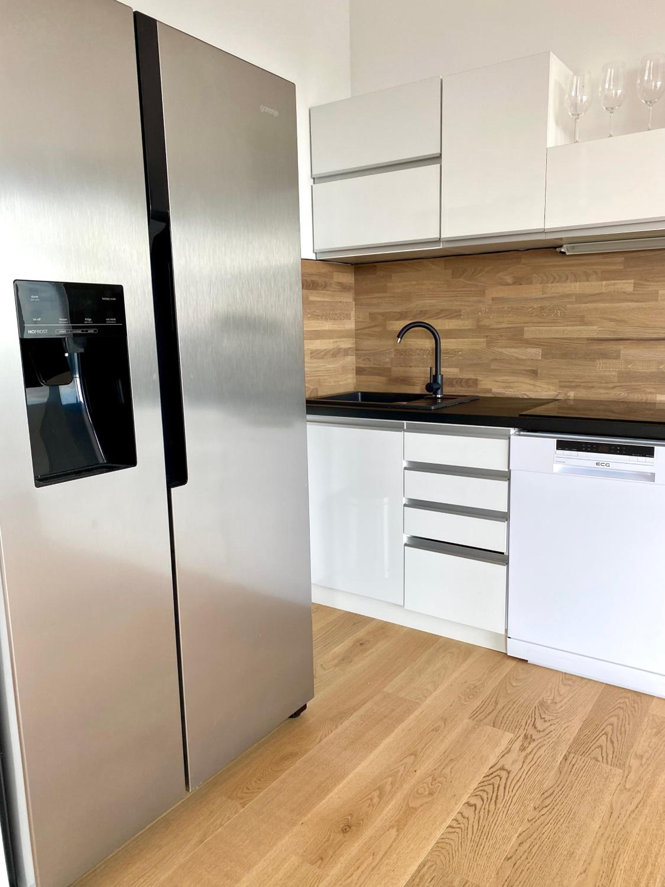 Luxury apartment in skyscraper with parking view 5