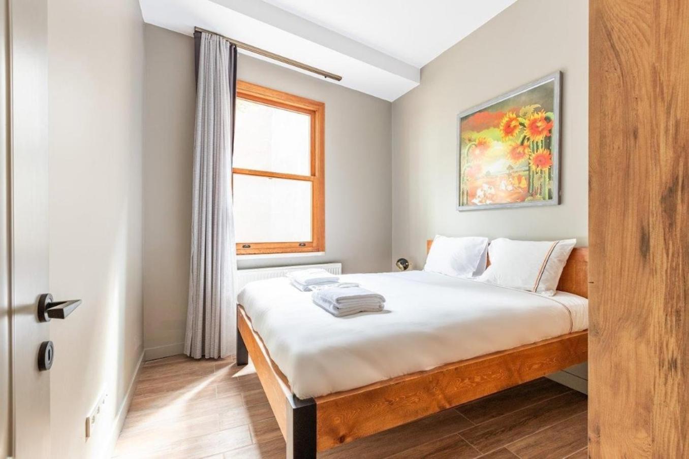 Stunning Bright Central Modern 1BD Balat Gem! #328