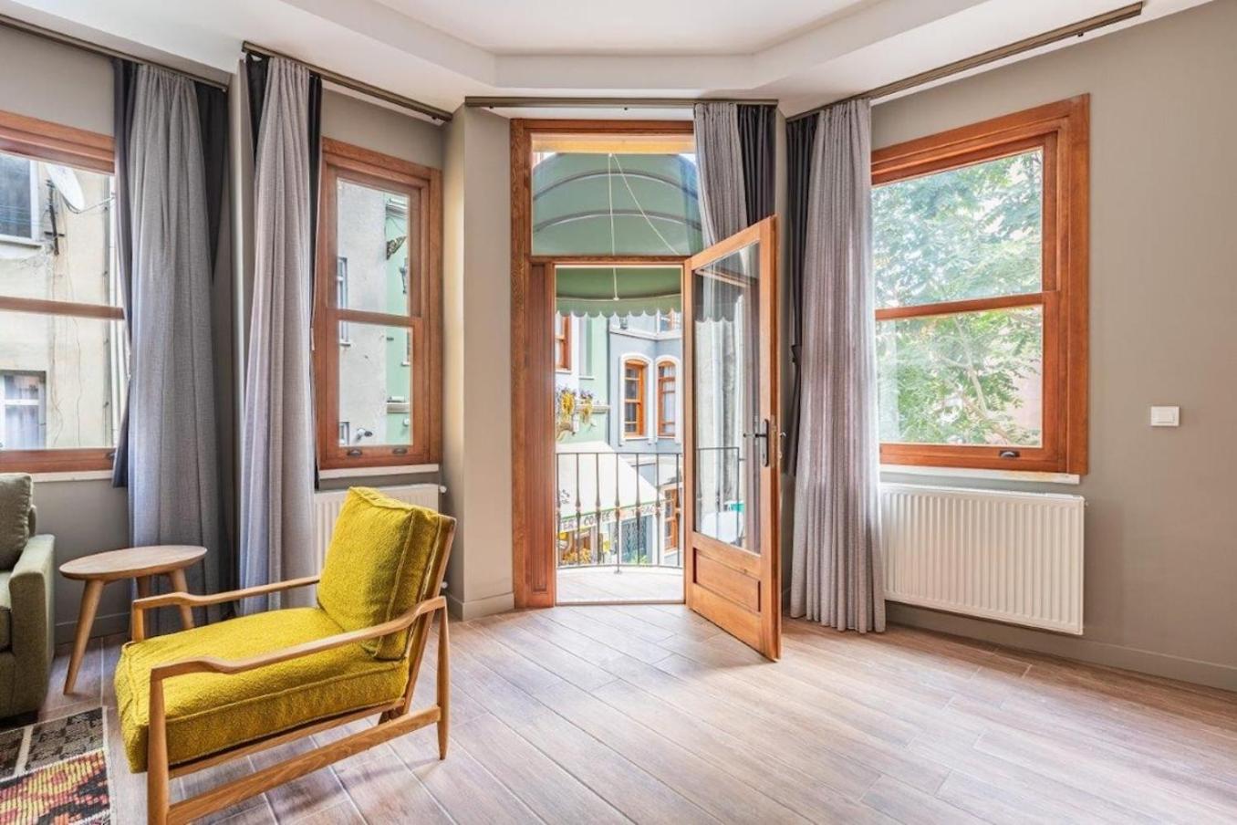 Stunning Bright Central Modern 1BD Balat Gem! #328