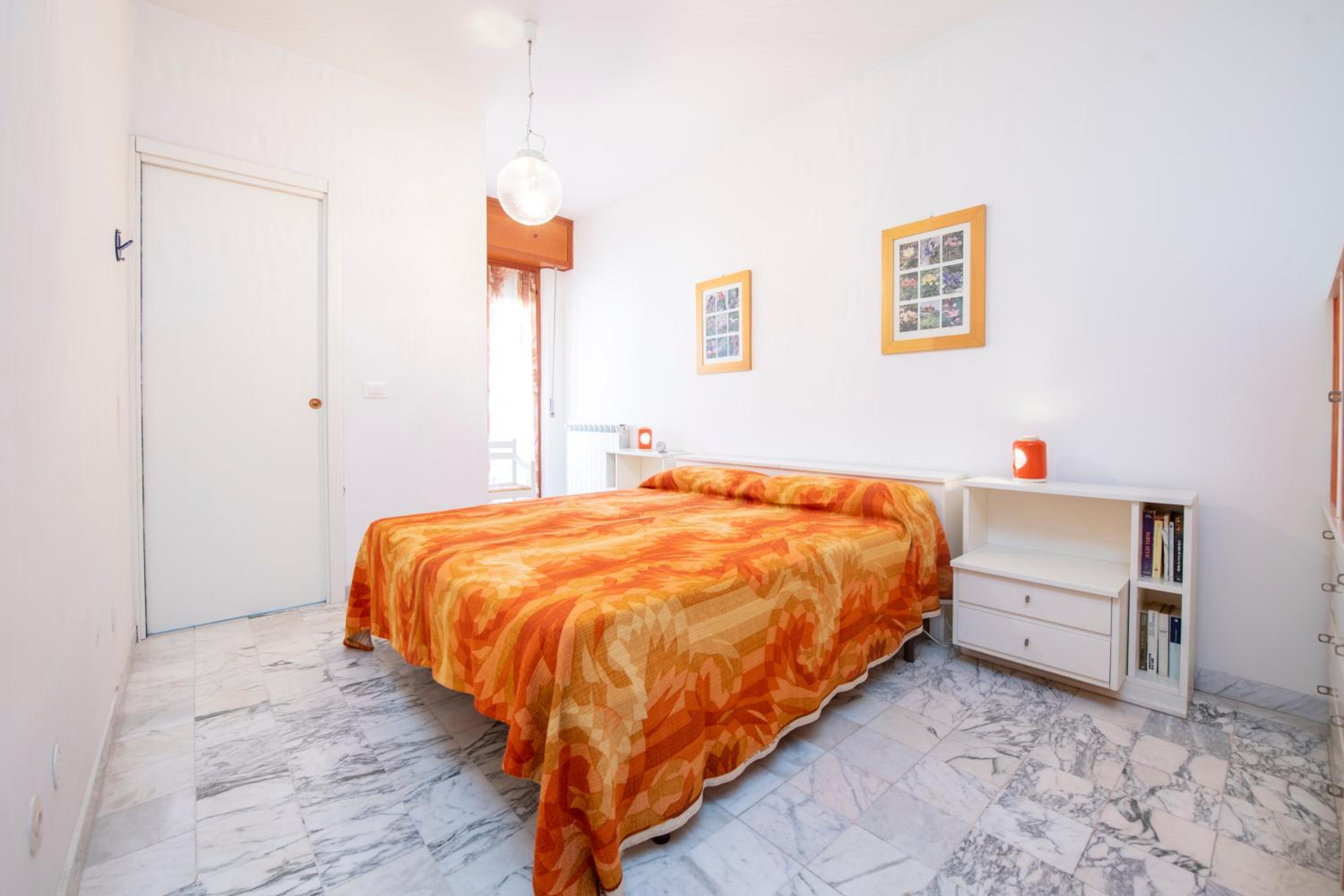 279- Casa Maria Grazia, nel centro di Sestri, 10 minuti a piedi dalla Baia del Silenzio view 2