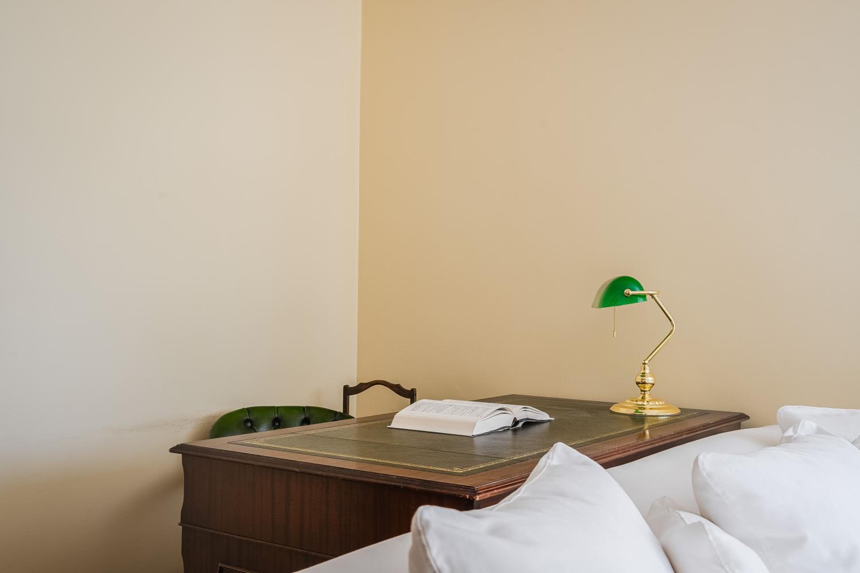 Prime Location City Apartment