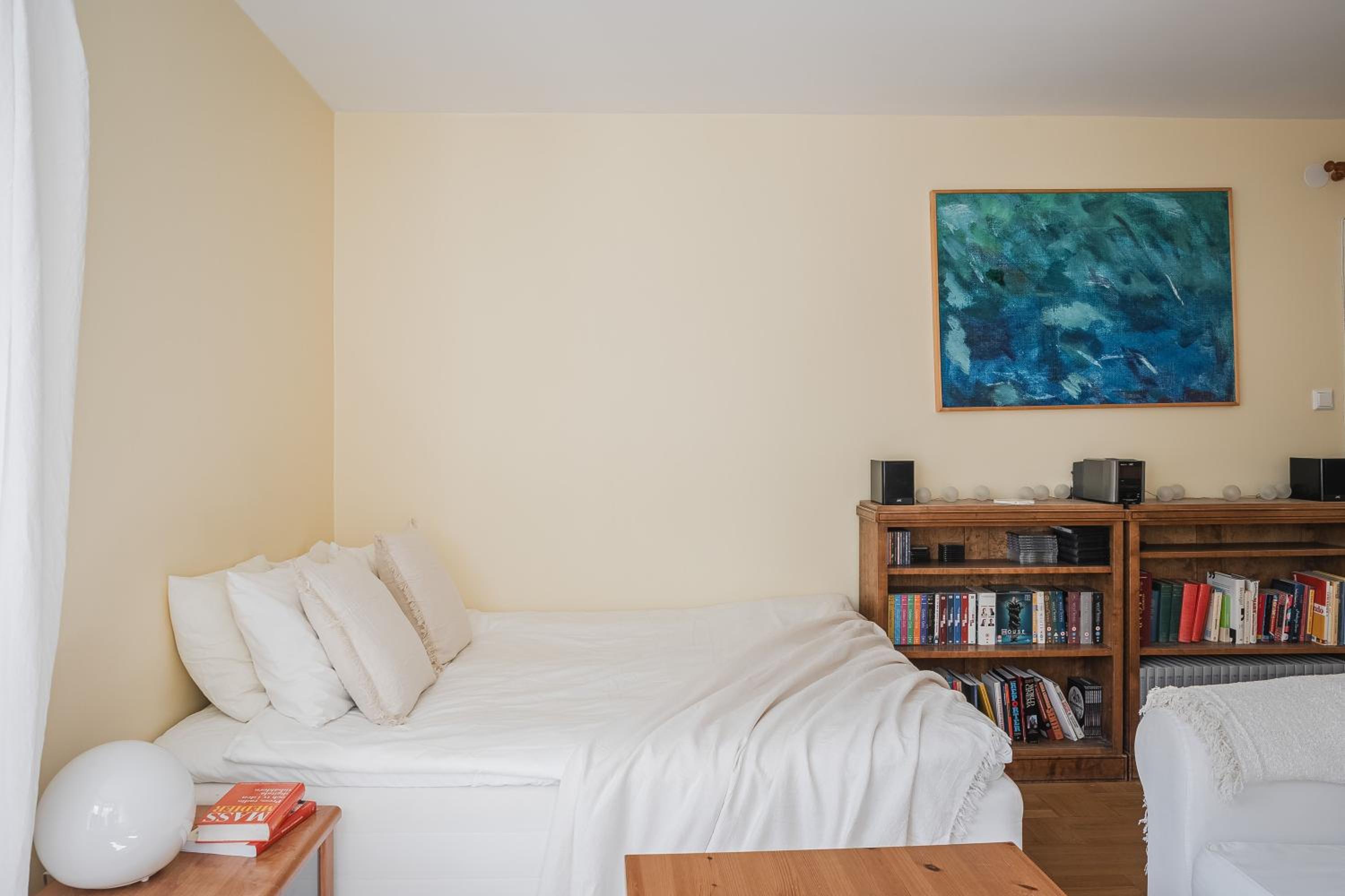Prime Location City Apartment