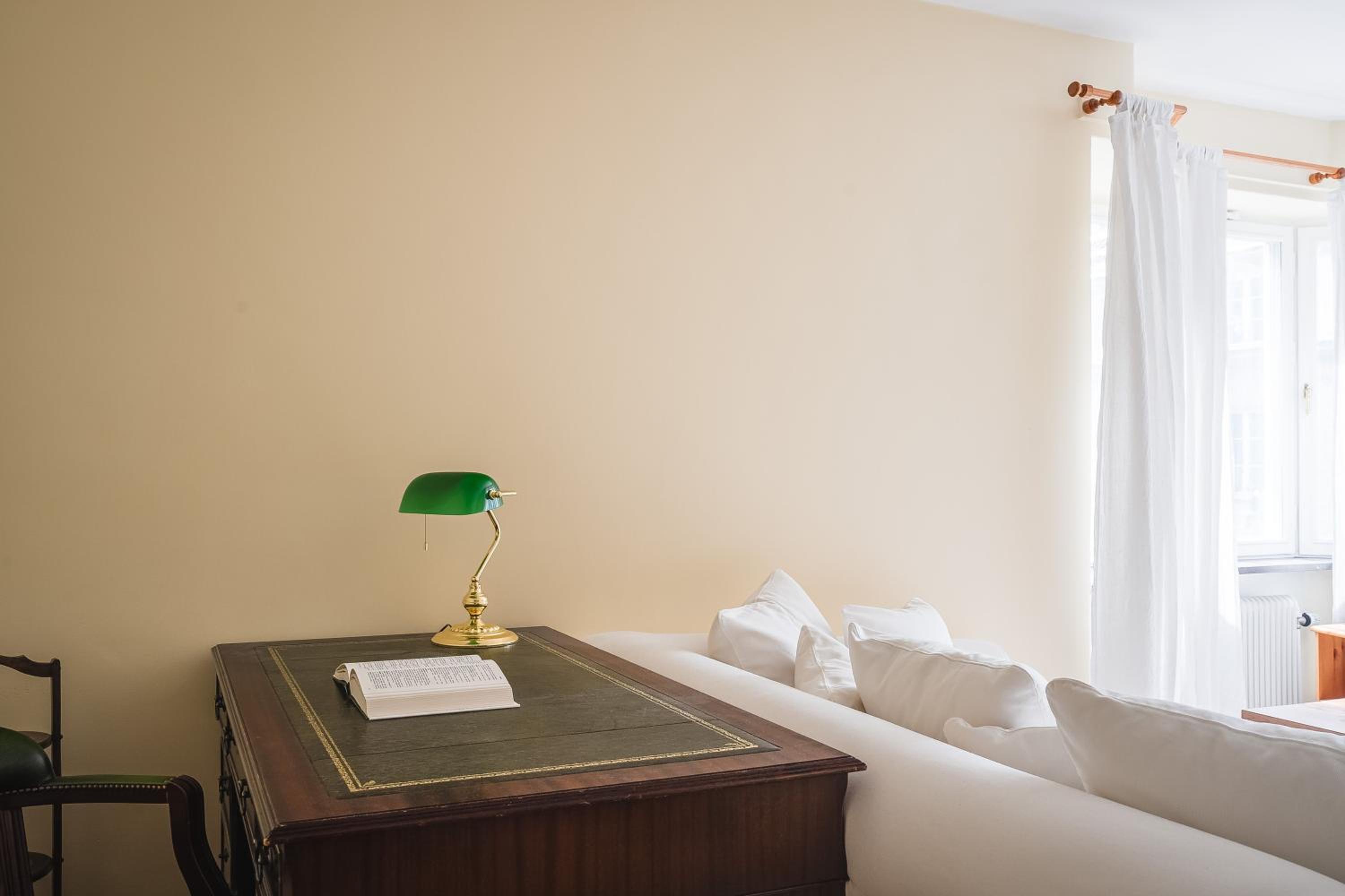 Prime Location City Apartment