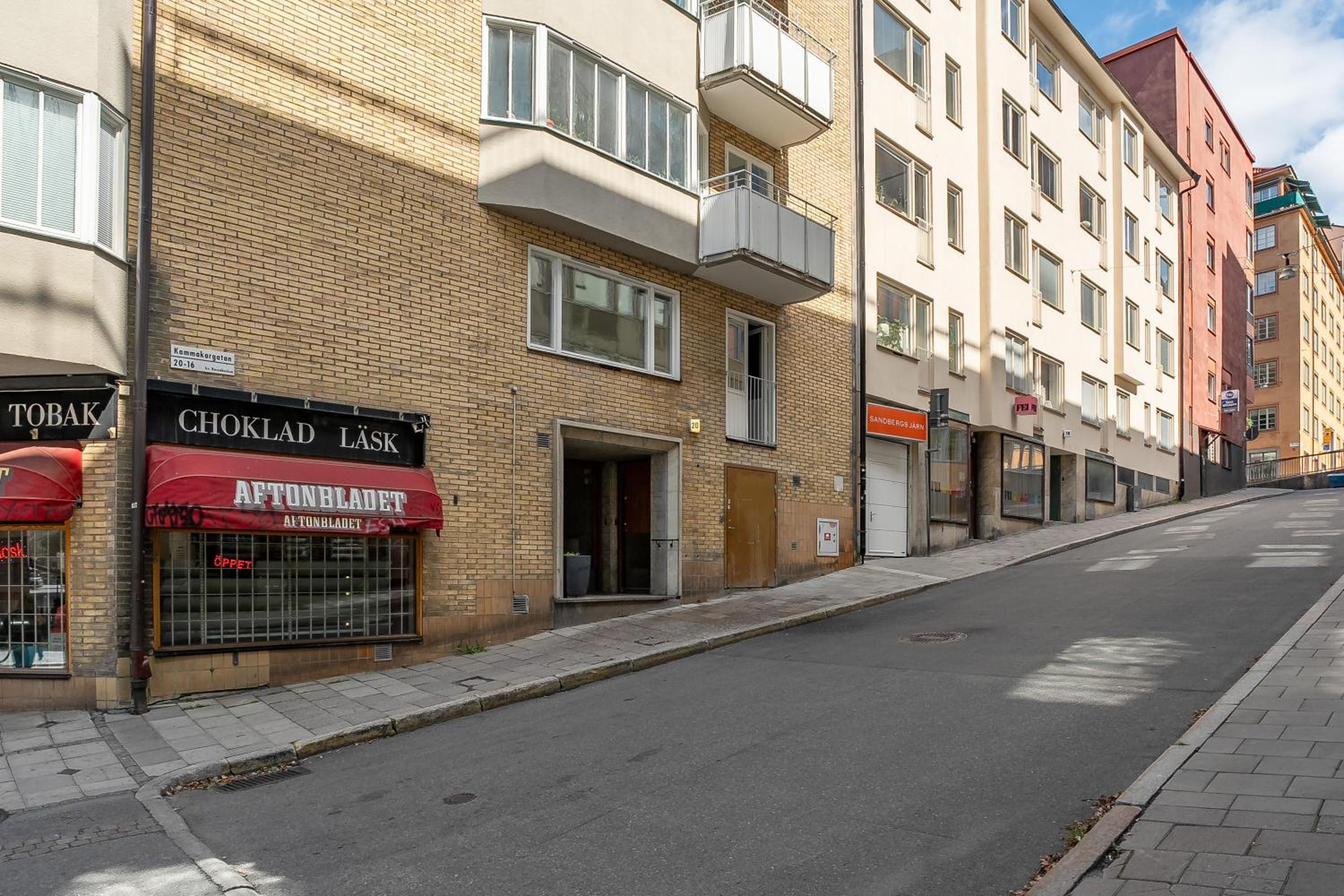 Prime Location City Apartment