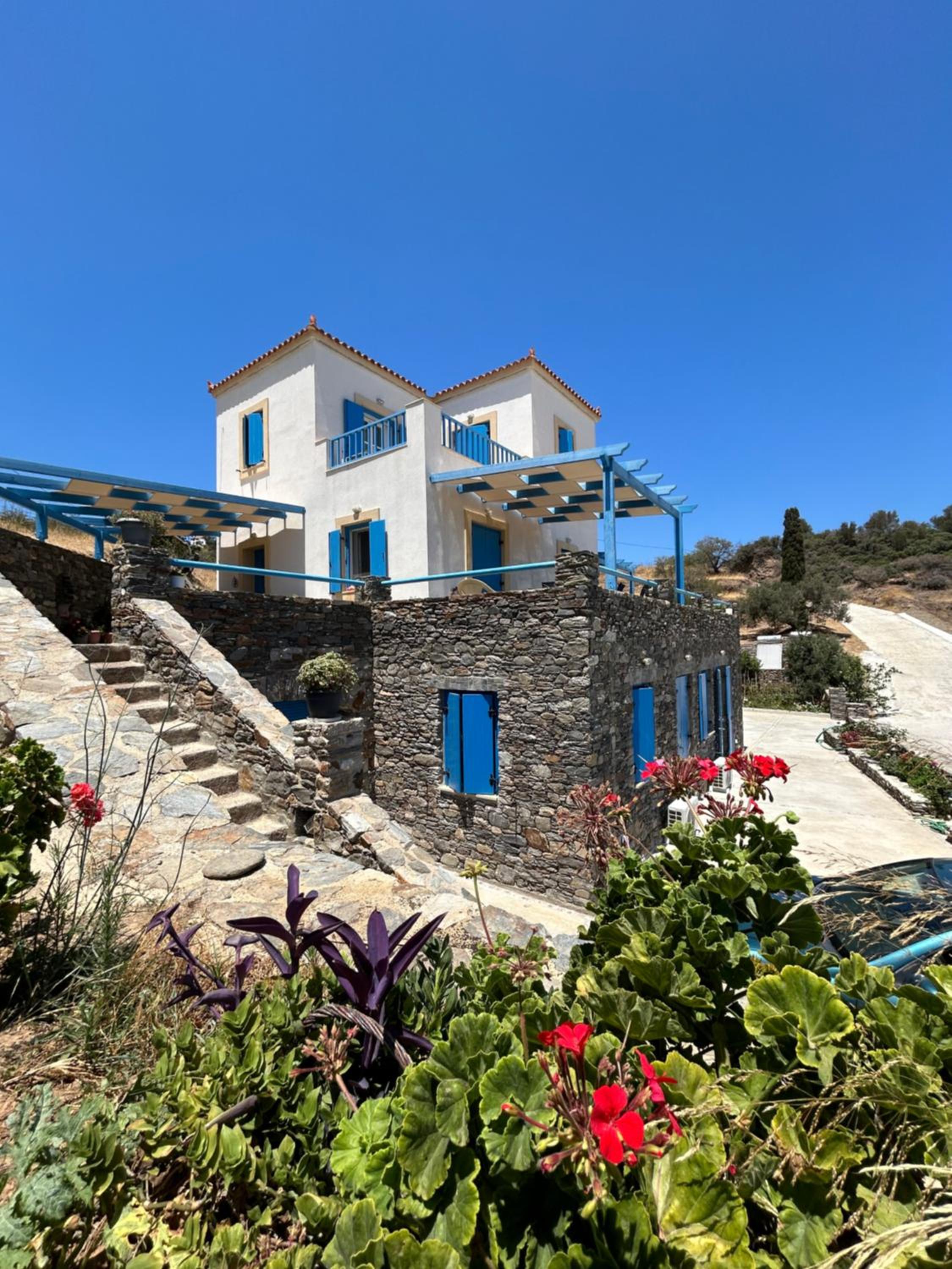 Thea Vouno Studios photo 3