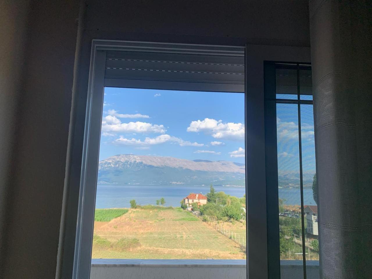 LAKE VIEW Apartament Pogradec