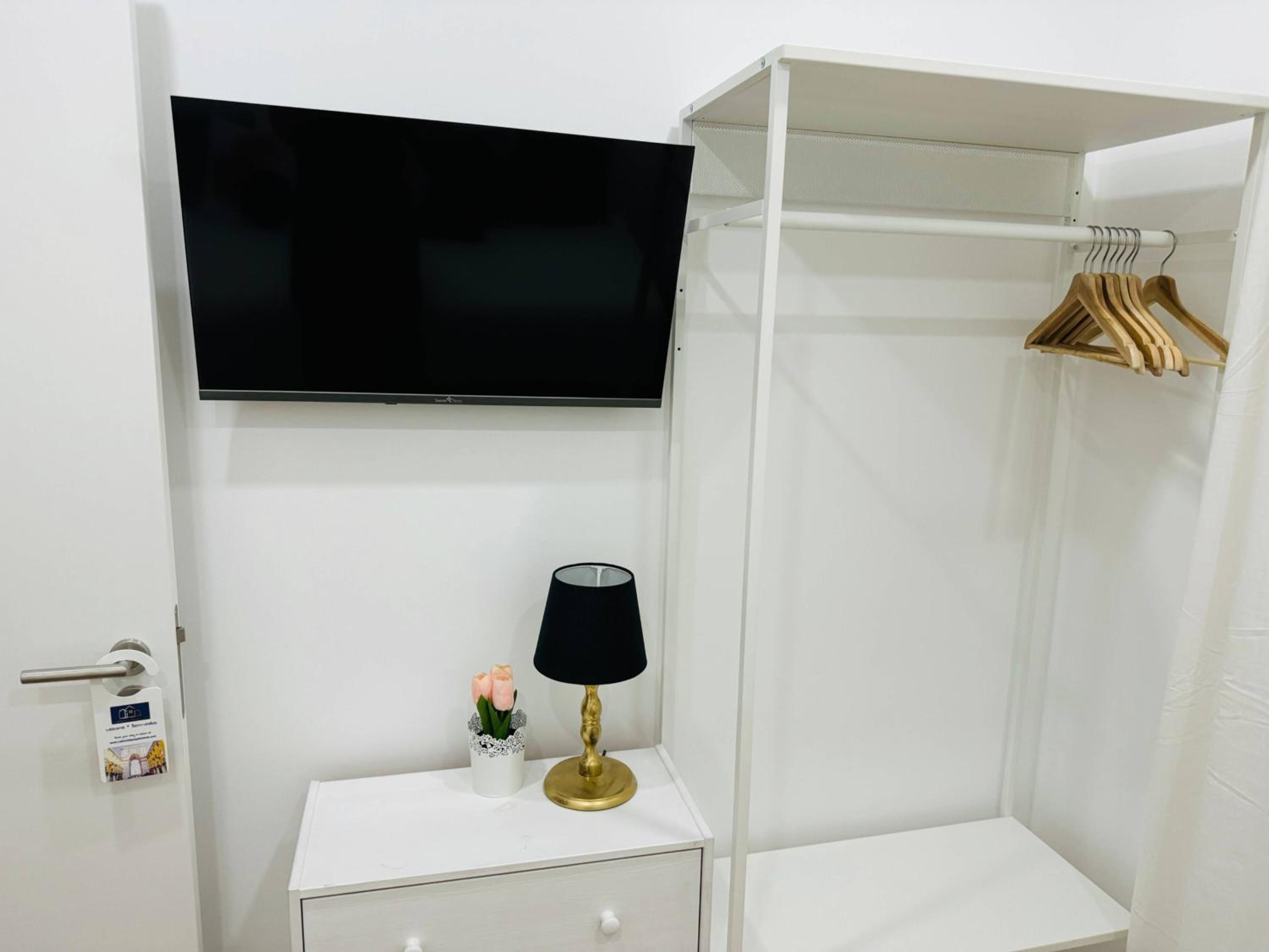 River 2-Bedroom Apartment with Terrace in Alcântara