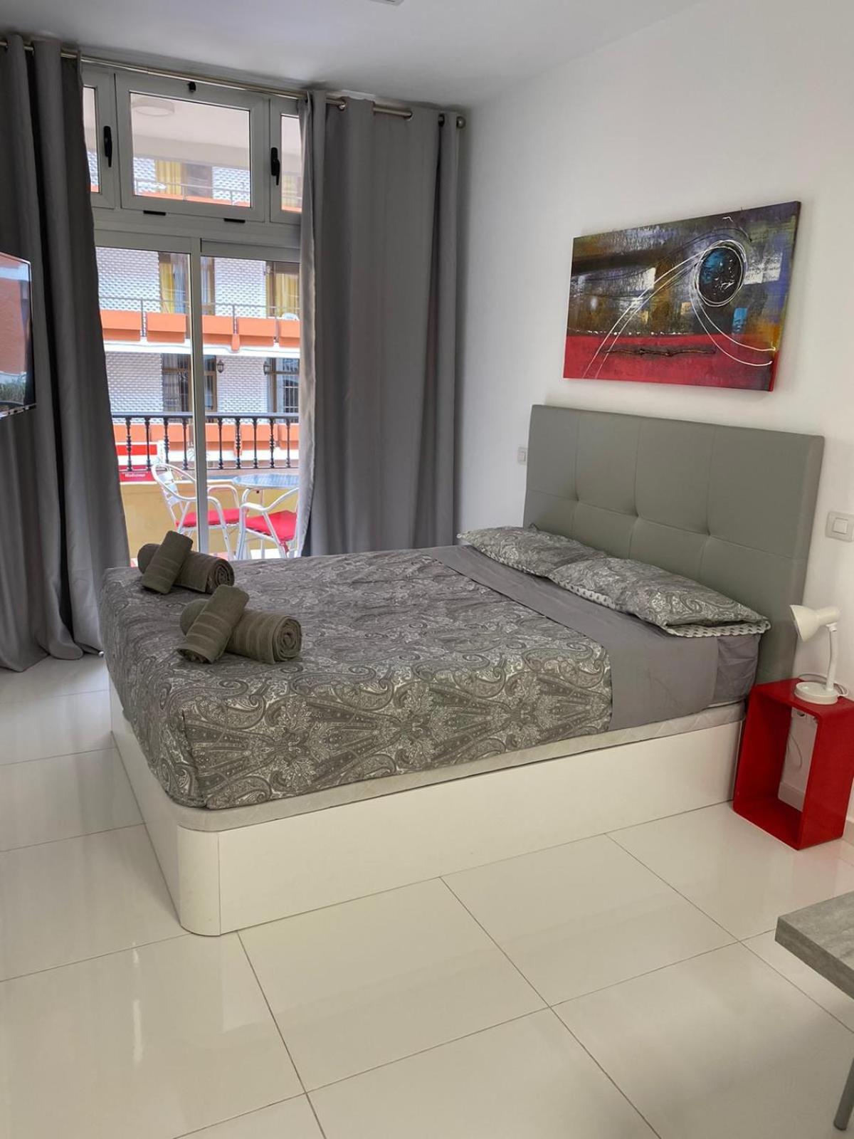 HFG Loft Moderno con terraza en calle peatonal junto a Las Canteras view 3