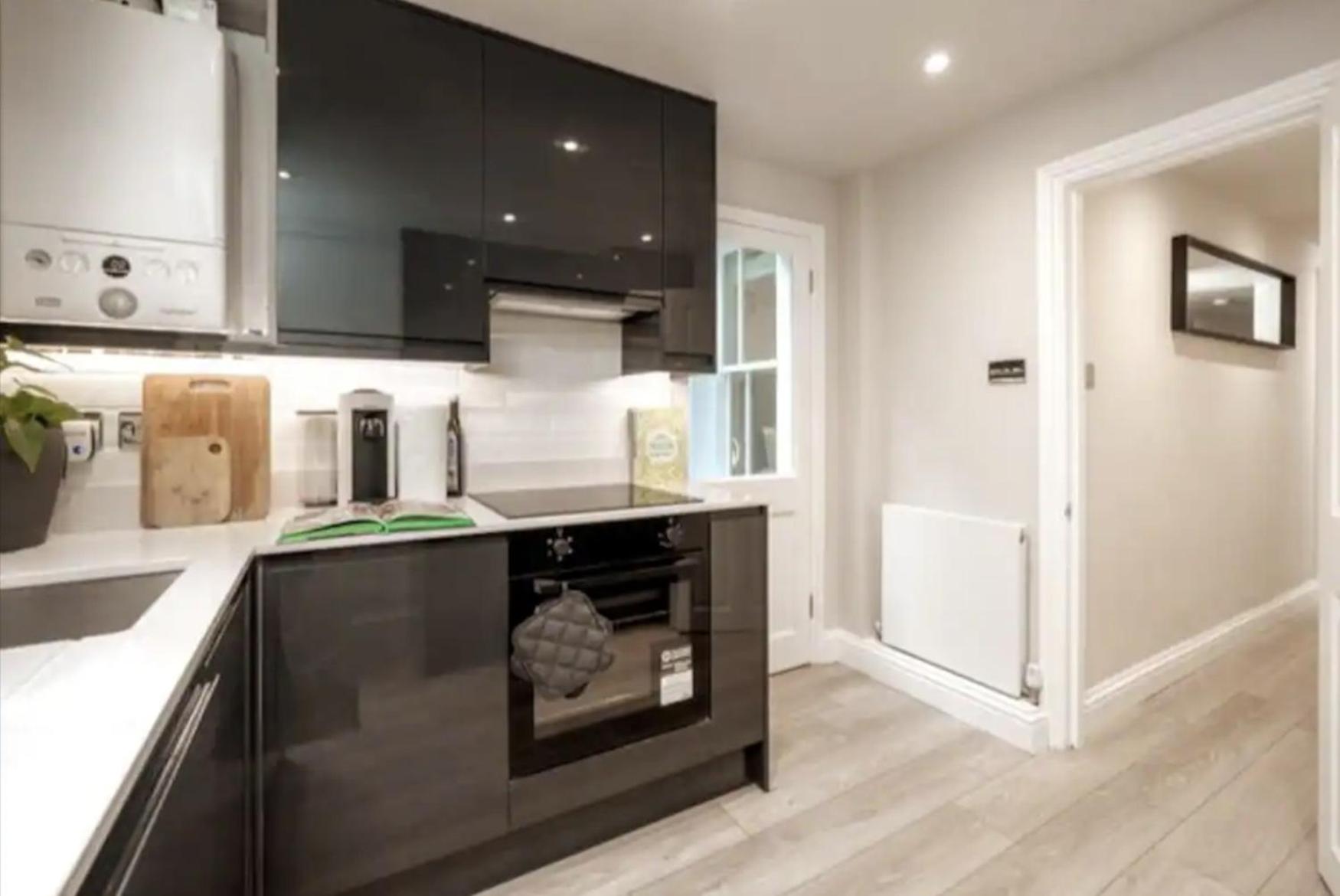 Niru Experience Jewel of Ifield Road 2BD 2BA