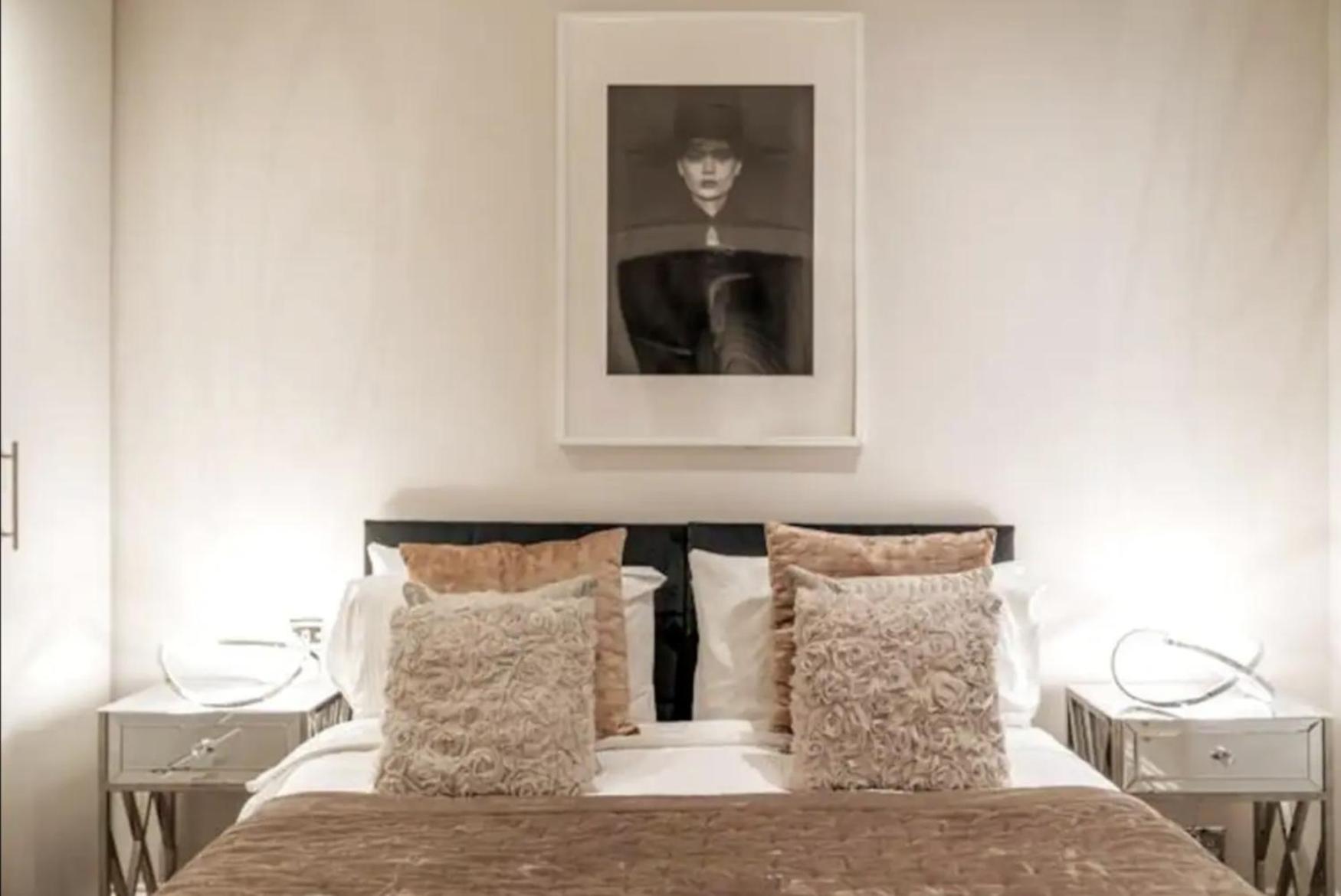 Niru Experience Jewel of Ifield Road 2BD 2BA