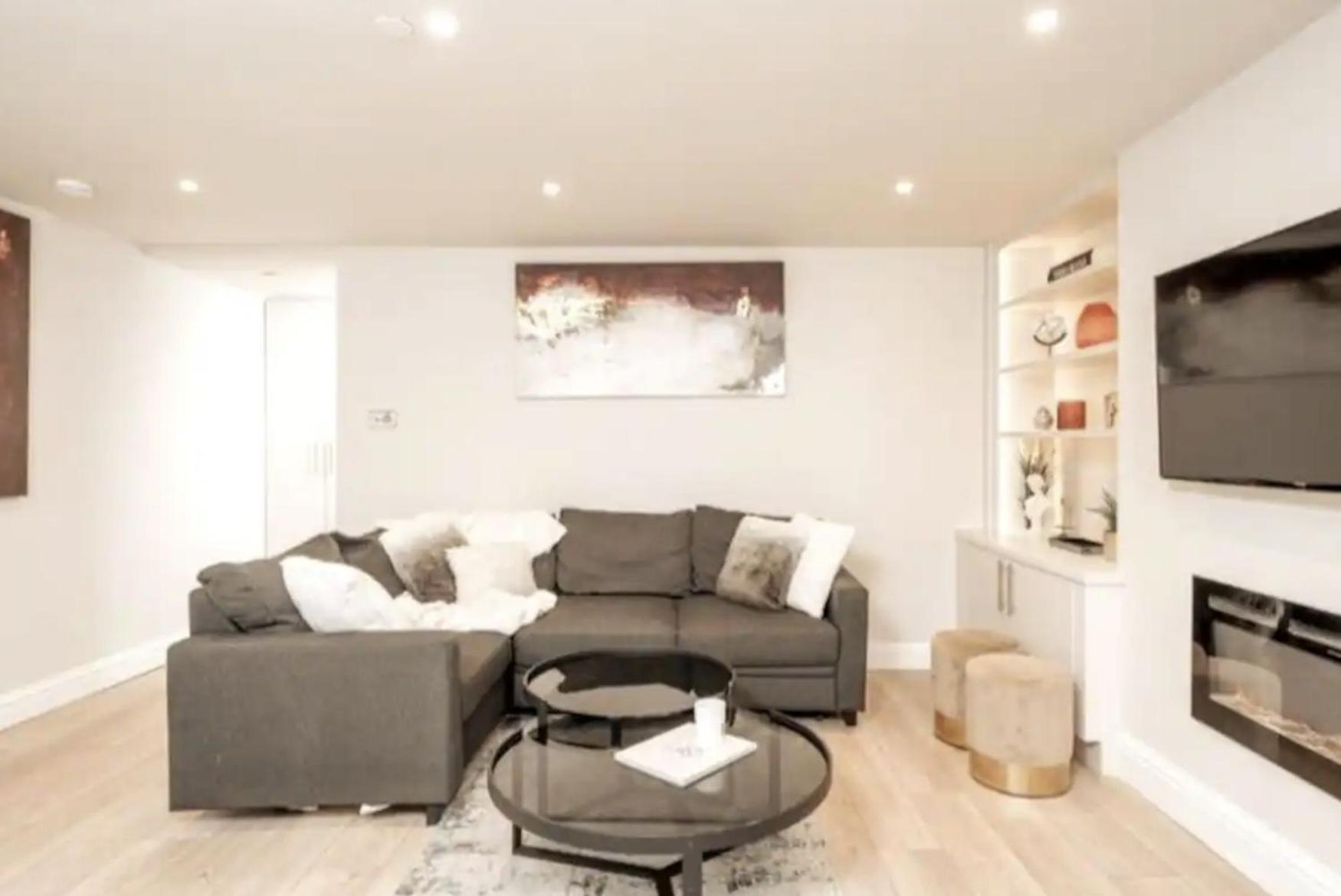 Niru Experience Jewel of Ifield Road 2BD 2BA
