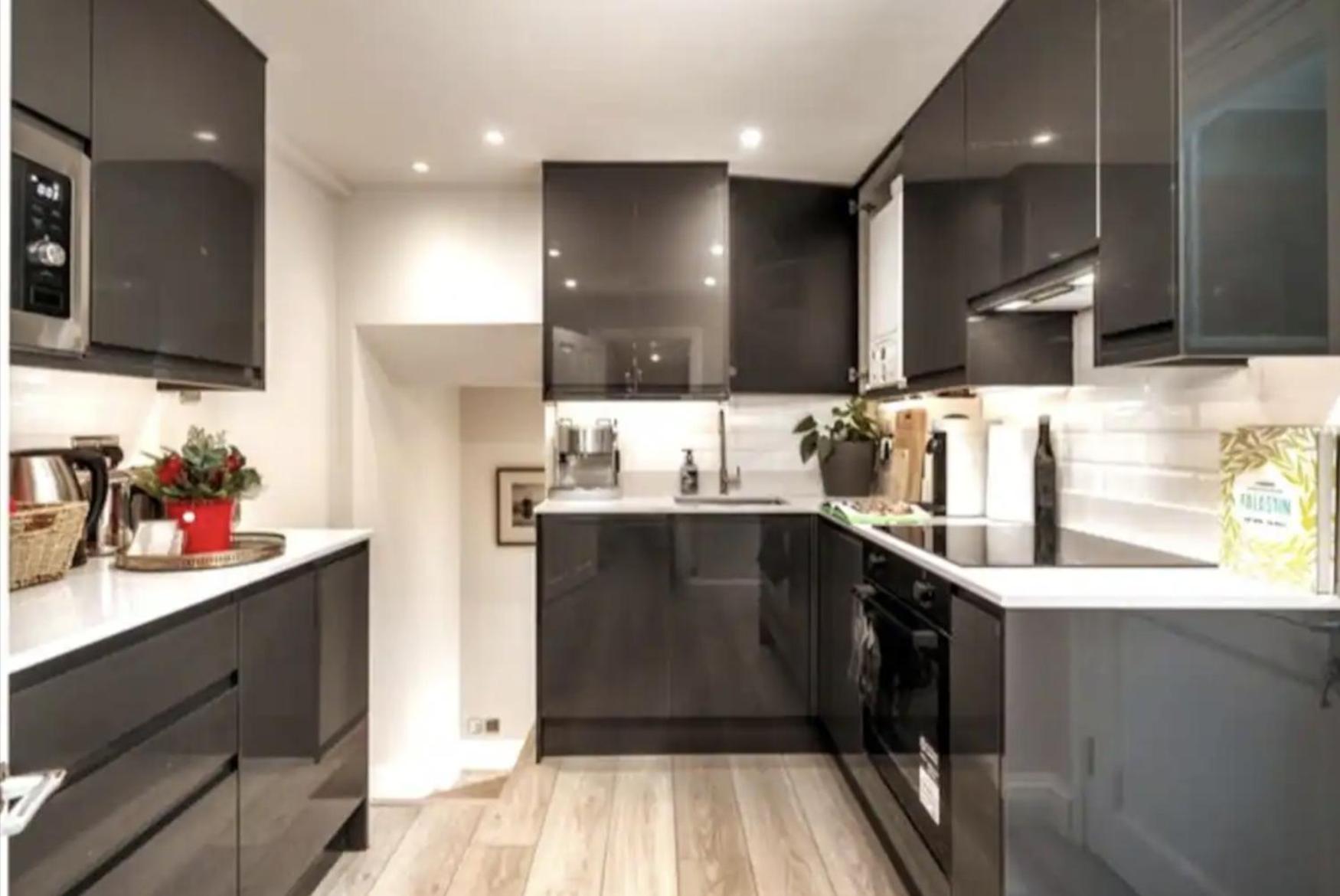 Niru Experience Jewel of Ifield Road 2BD 2BA