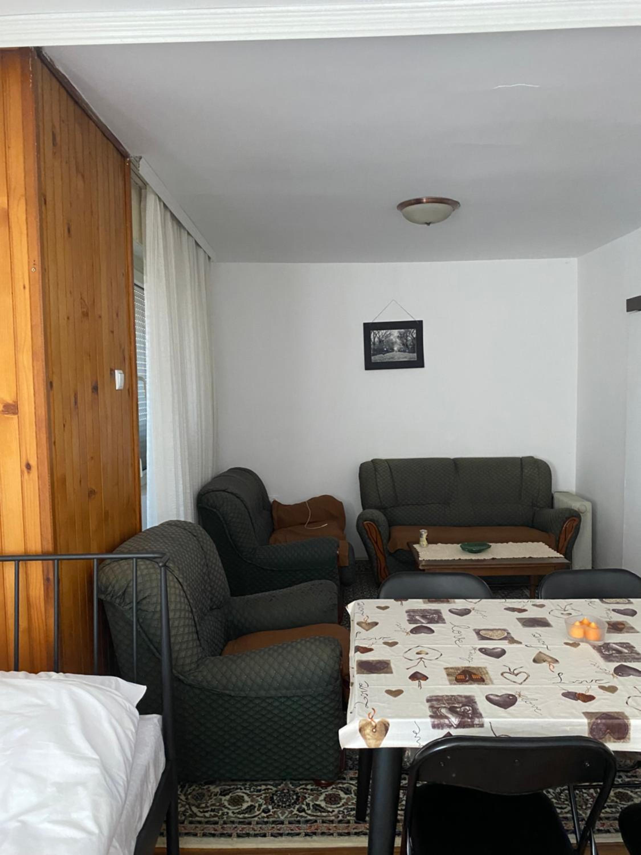 Sunlit City Apartment Gjakova, photo 10