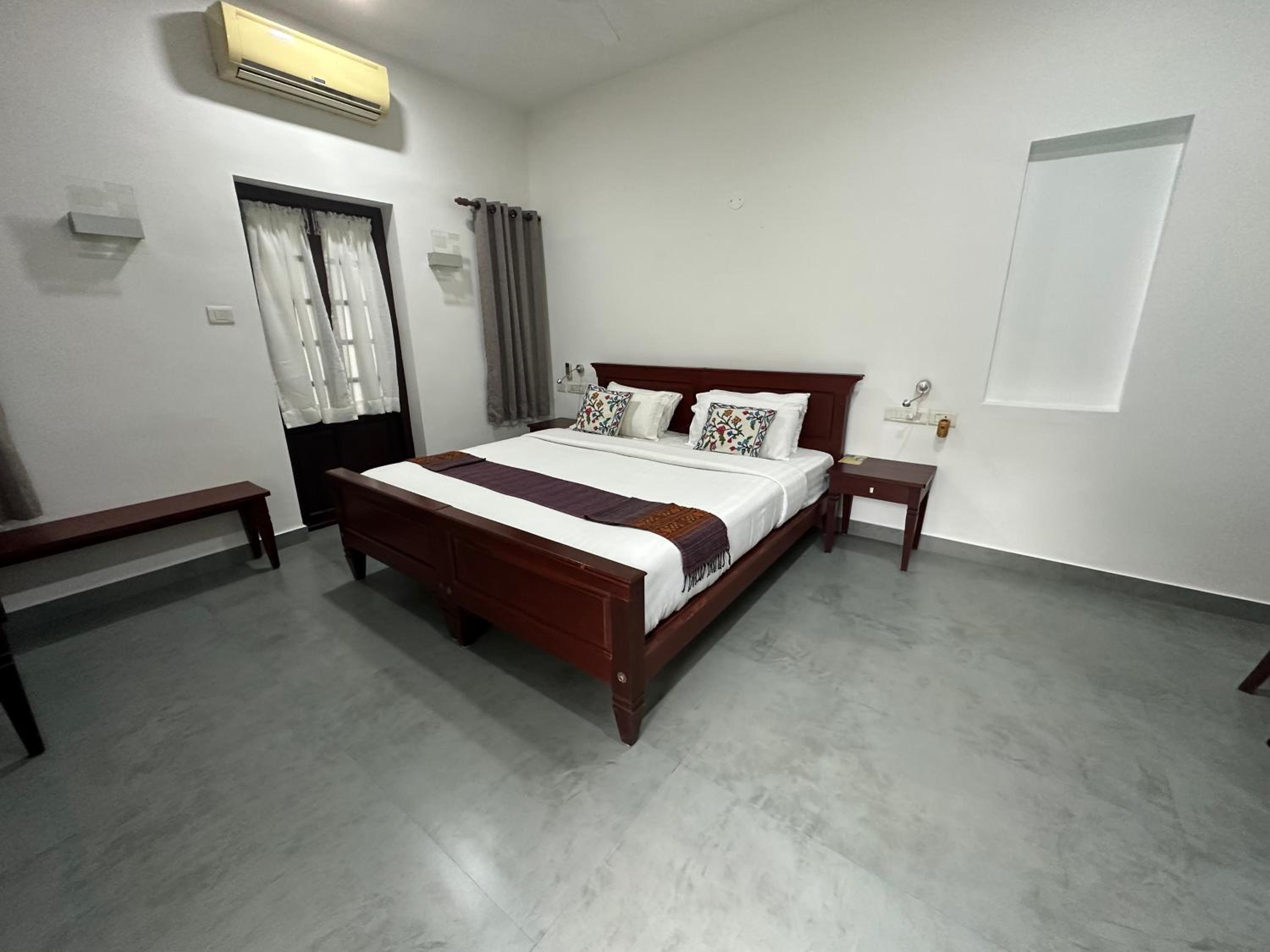 The Villa Romantica view 2