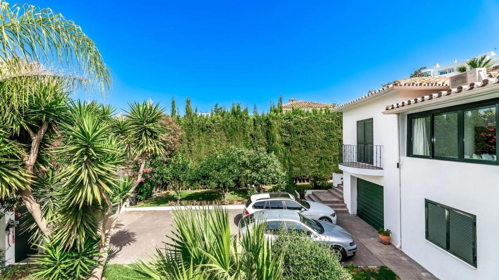 Beautiful 3 bedroom villa in Marbella view 4
