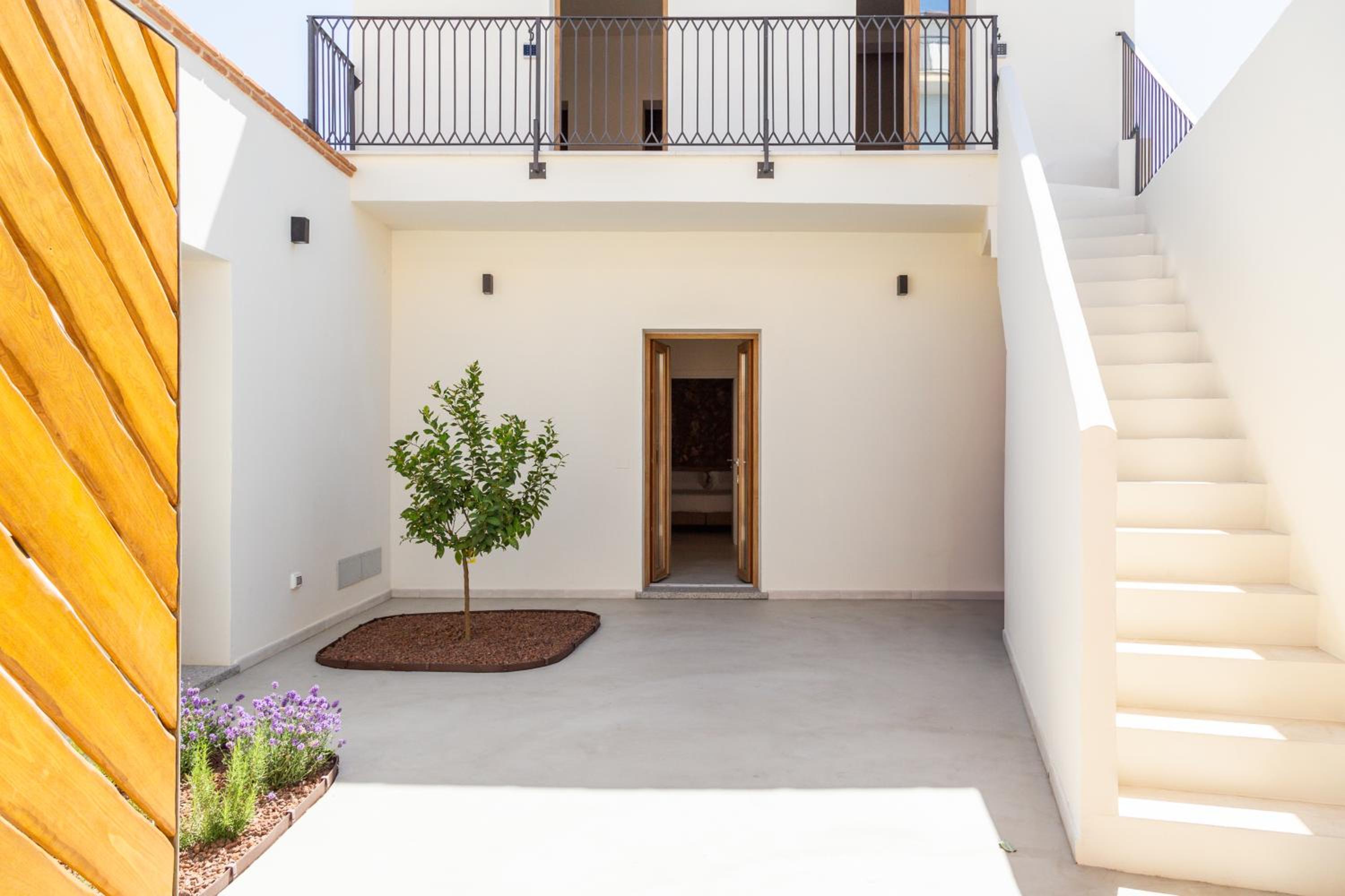 Ausèntu Guest House view 5