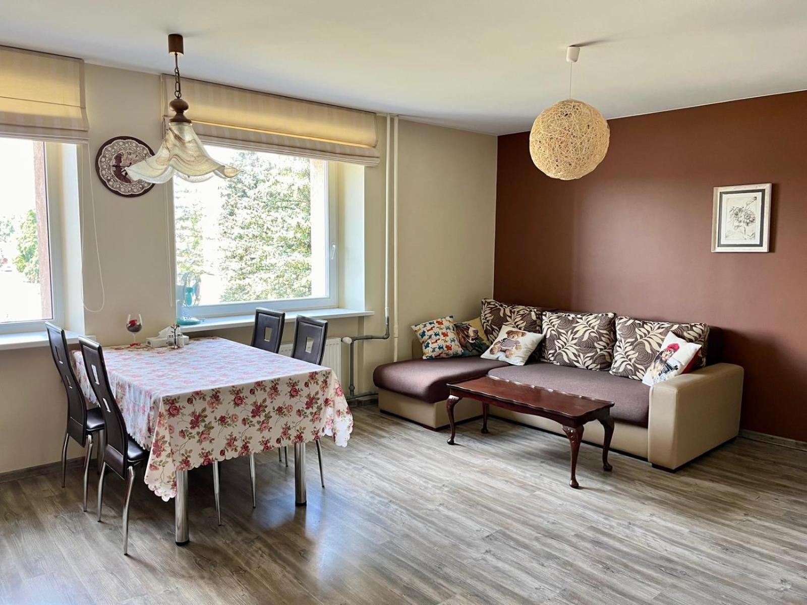 Central Modern Two Bedroom Apartment