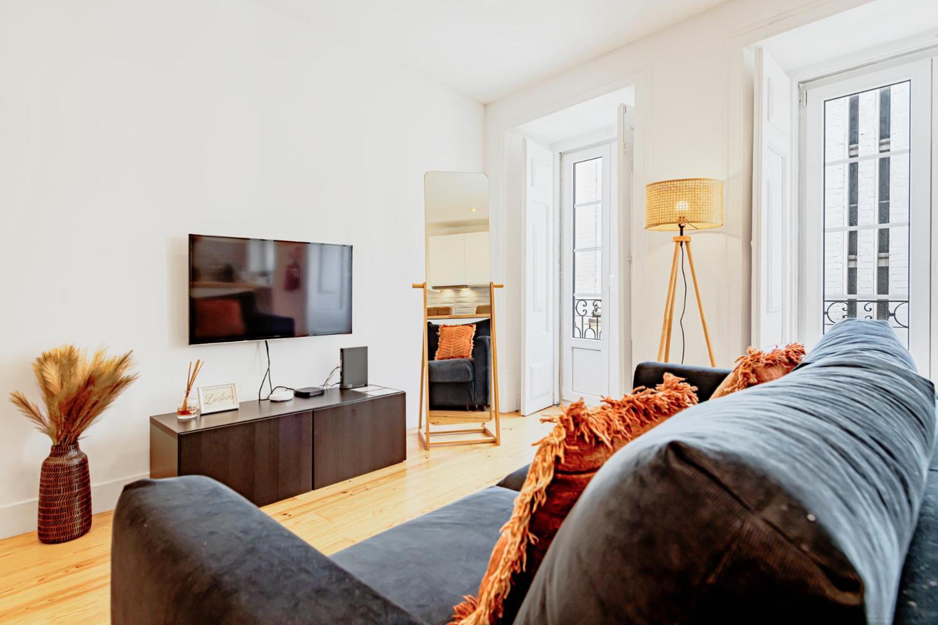 Sunlit & Patio Studios - Prime Lisbon