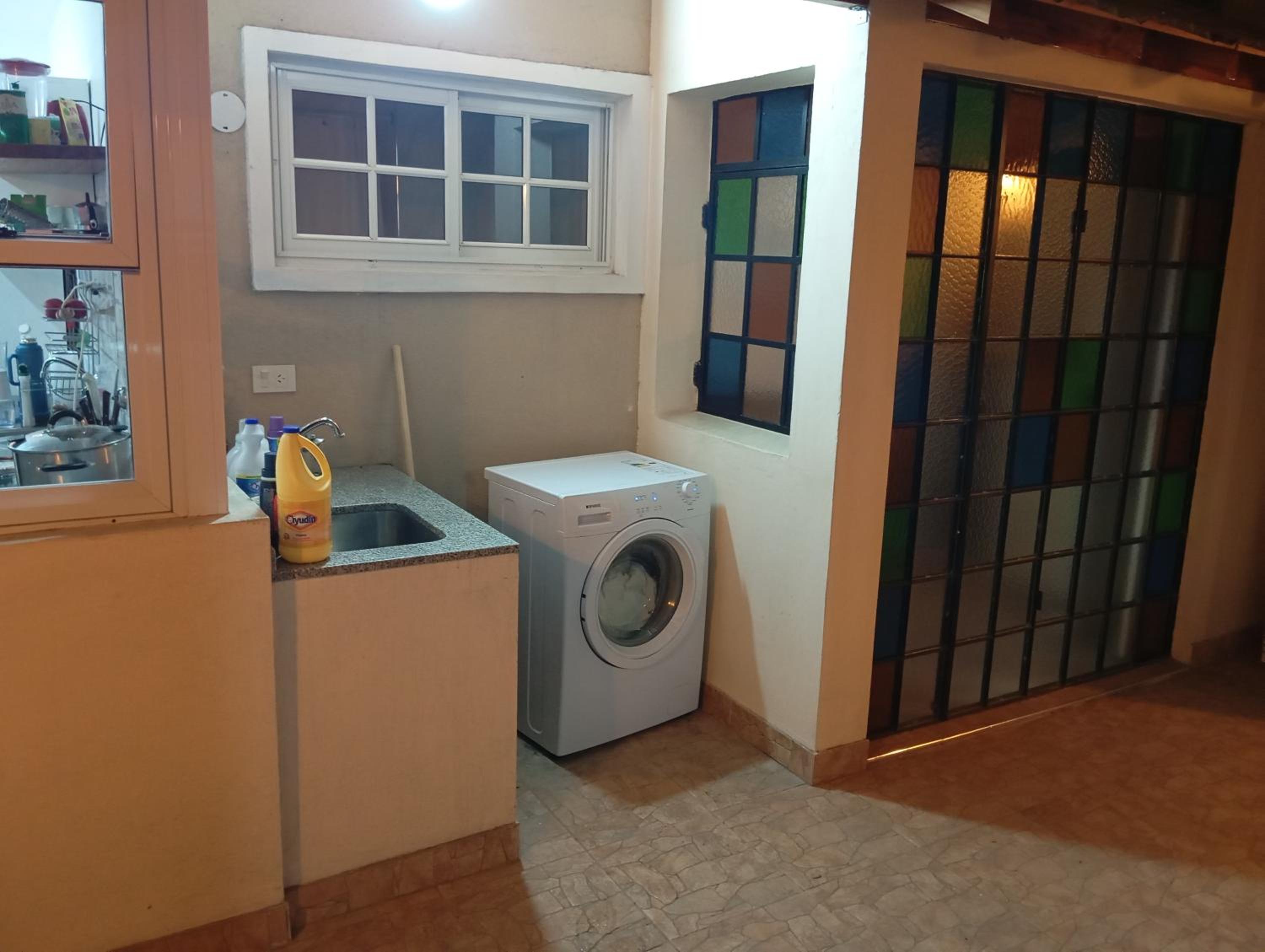Departamento con patio para tres en el centro de San Telmo