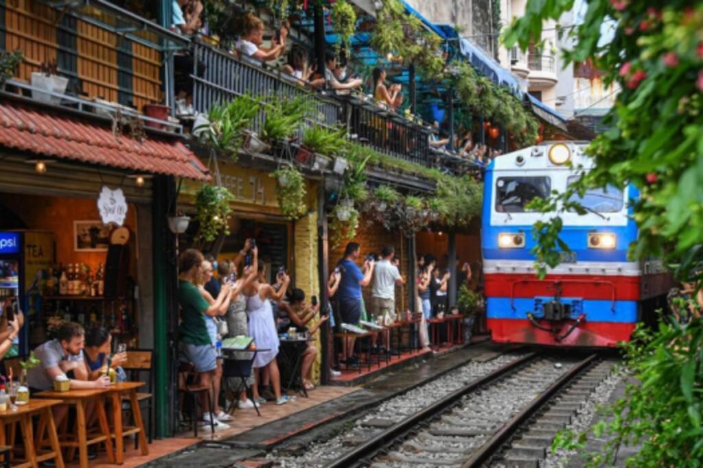 Unique Home in the OLD quarter - Near train street - Netflix