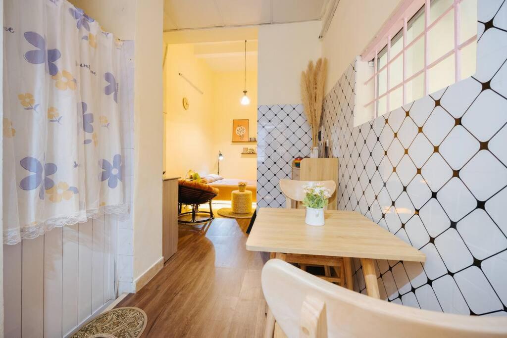 Unique Home in the OLD quarter - Near train street - Netflix