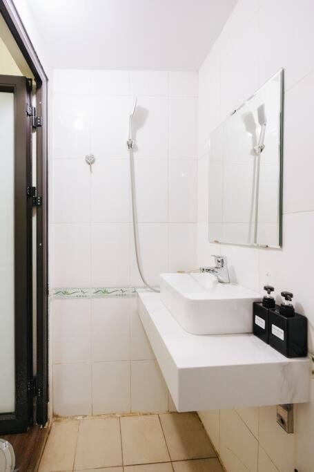 Unique Home in the OLD quarter - Near train street - Netflix